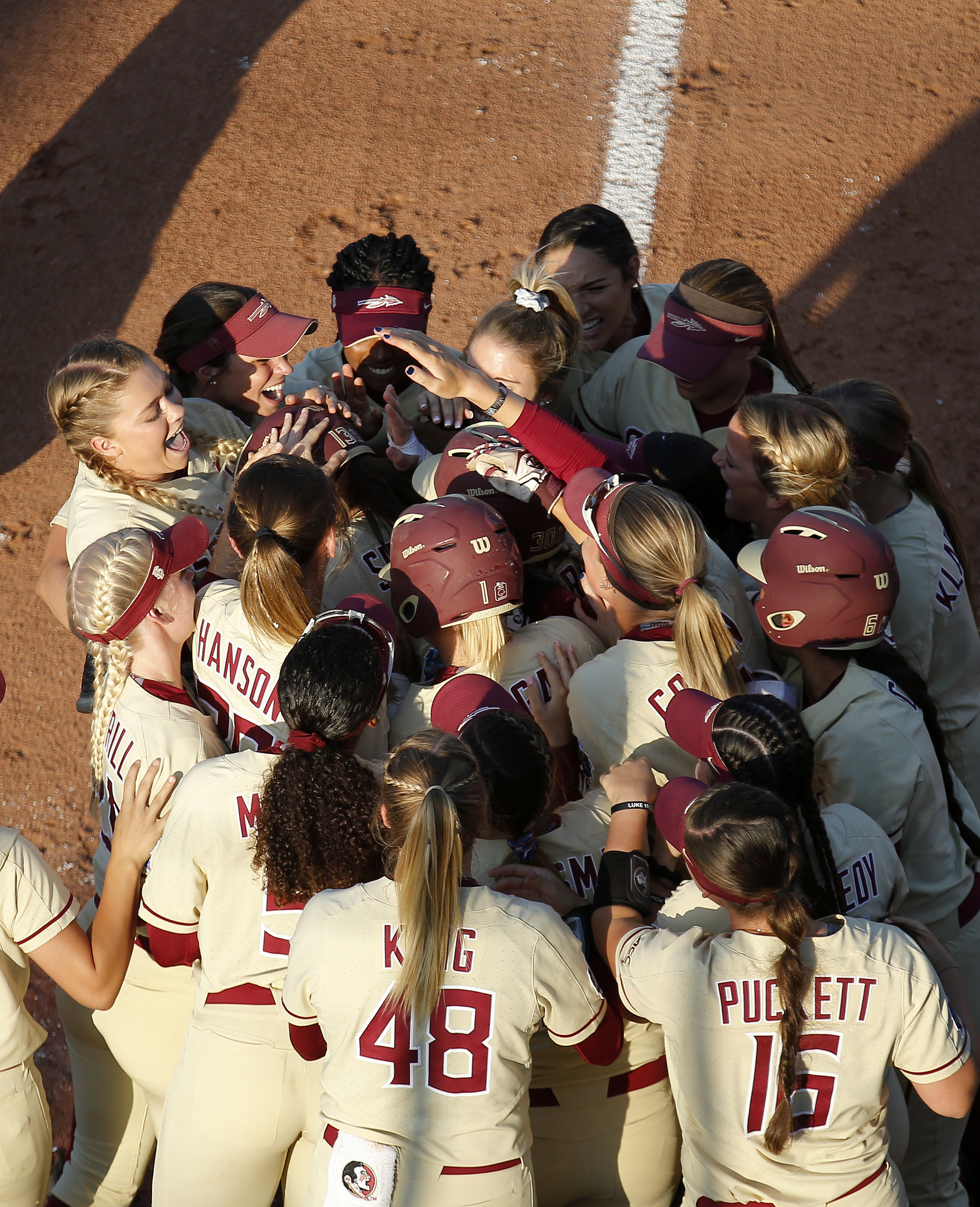 Florida State tops Washington to win 1st softball title