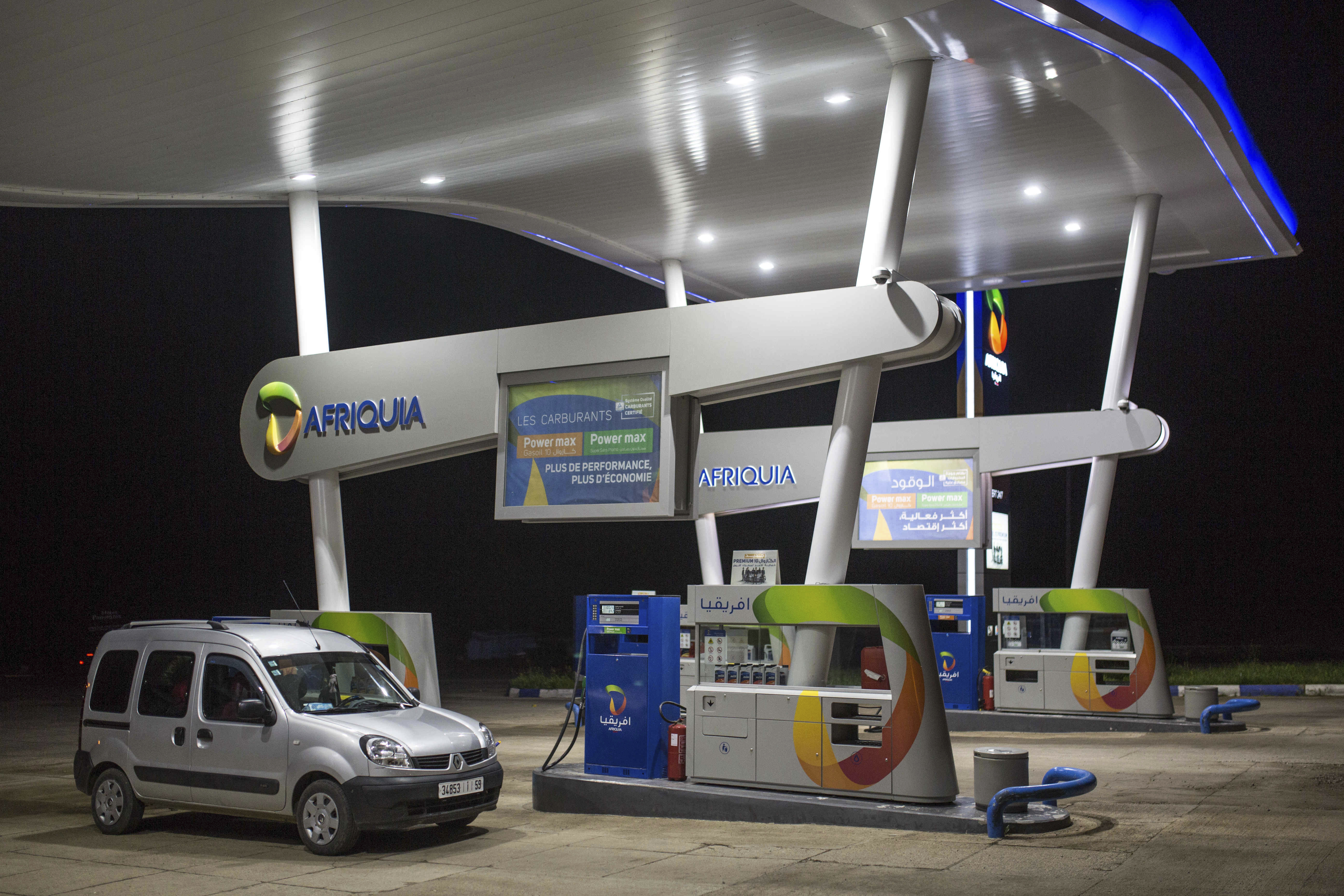 Moroccans rattle leaders with mass boycott over high prices