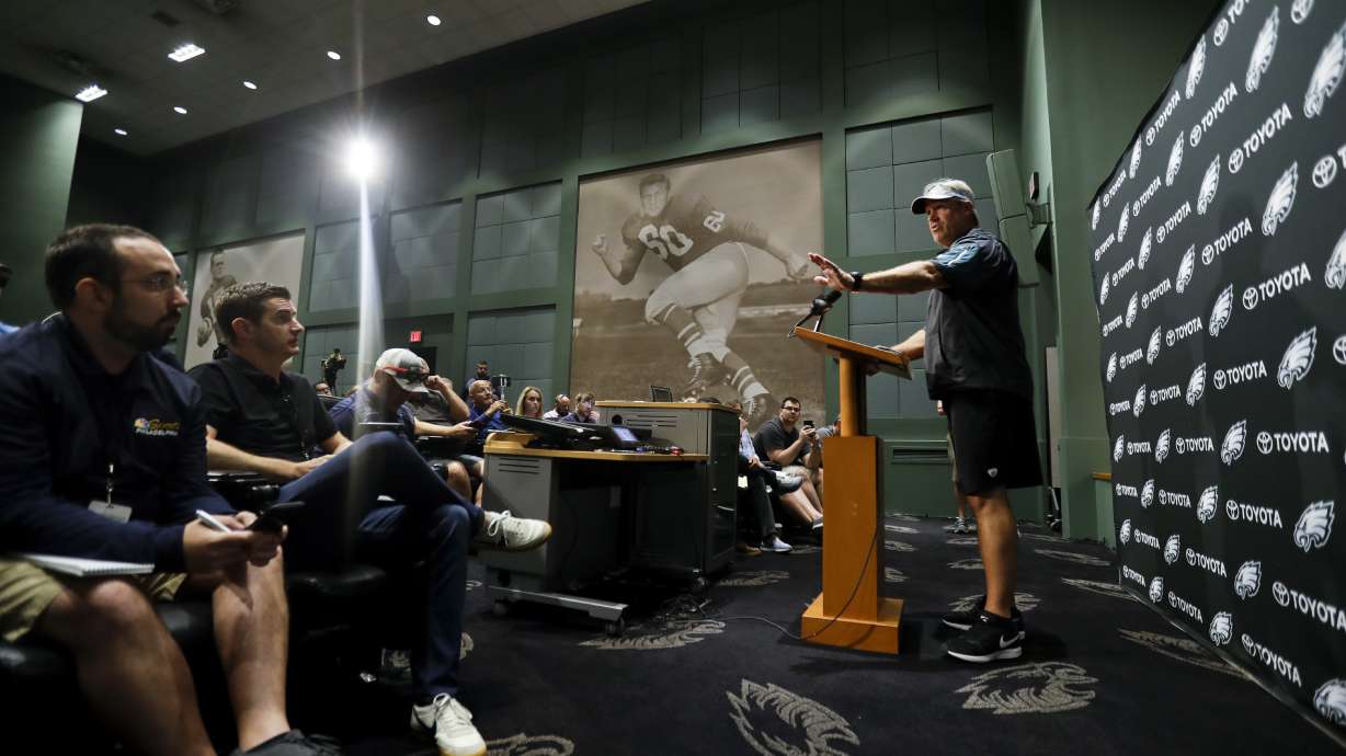 The Latest: Eagles players individually decided on WH trip