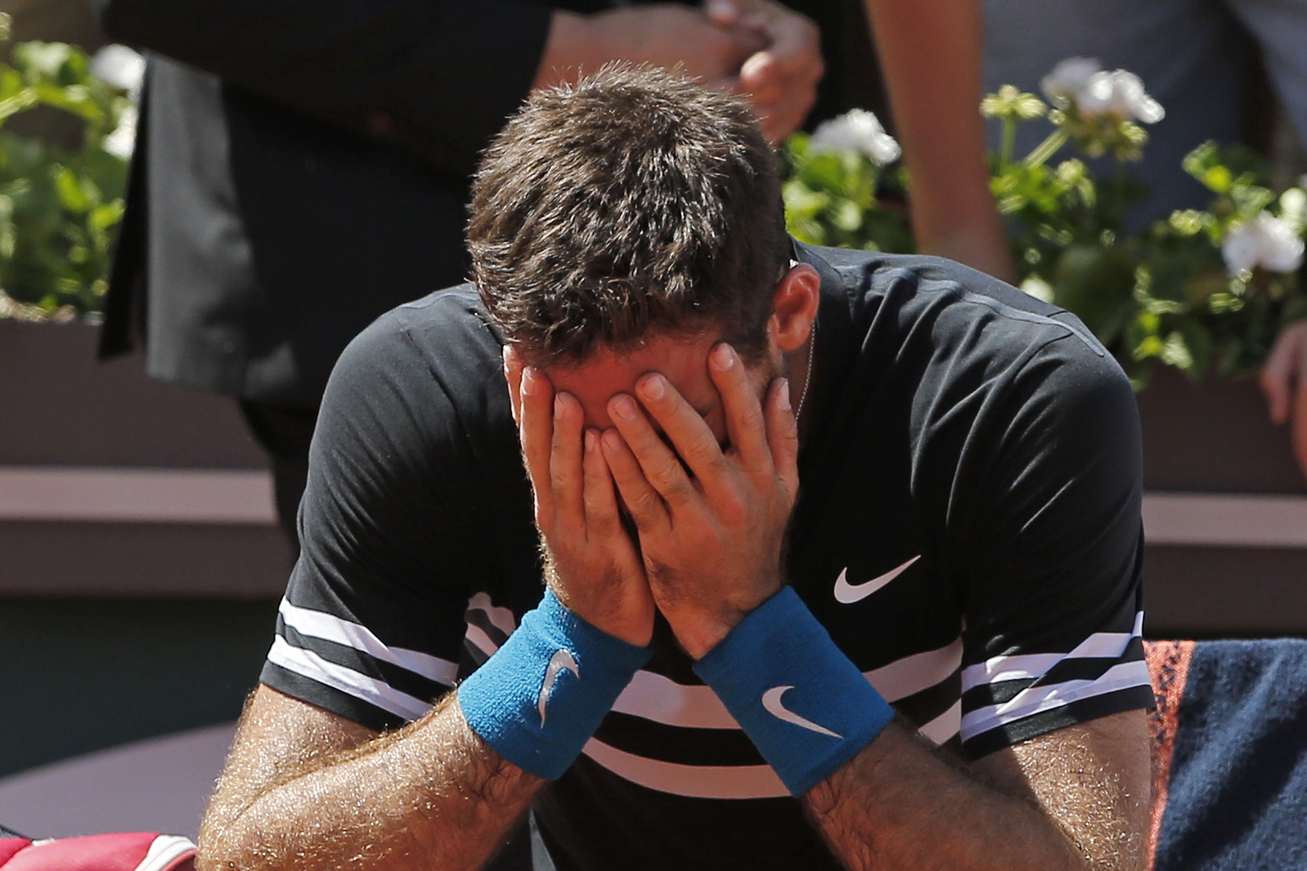 Nadal into 11th French Open semi; del Potro in 1st since '09