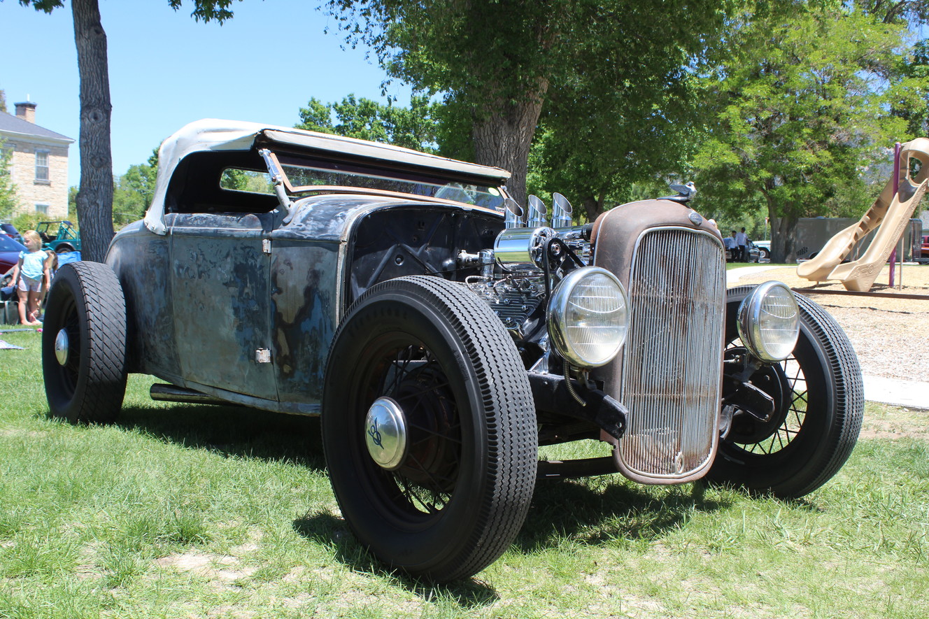 South Jordan man restores 1932 Ford roadster, reunites with previous owner