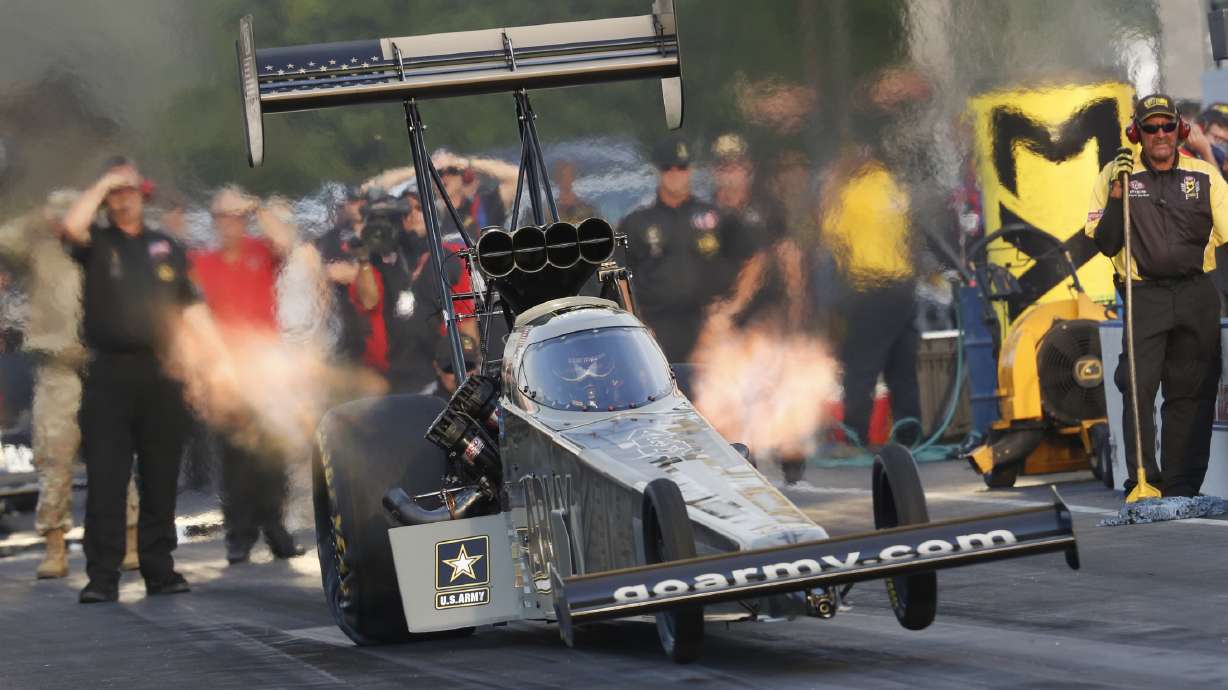 Courtney Force leads Funny Car qualifying in Virginia