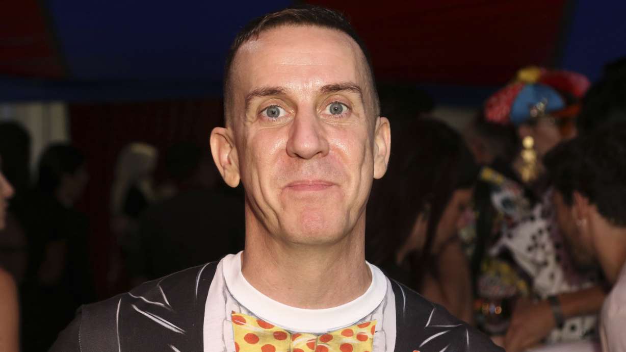 Moschino hosts a big top bash for circus-themed resort show