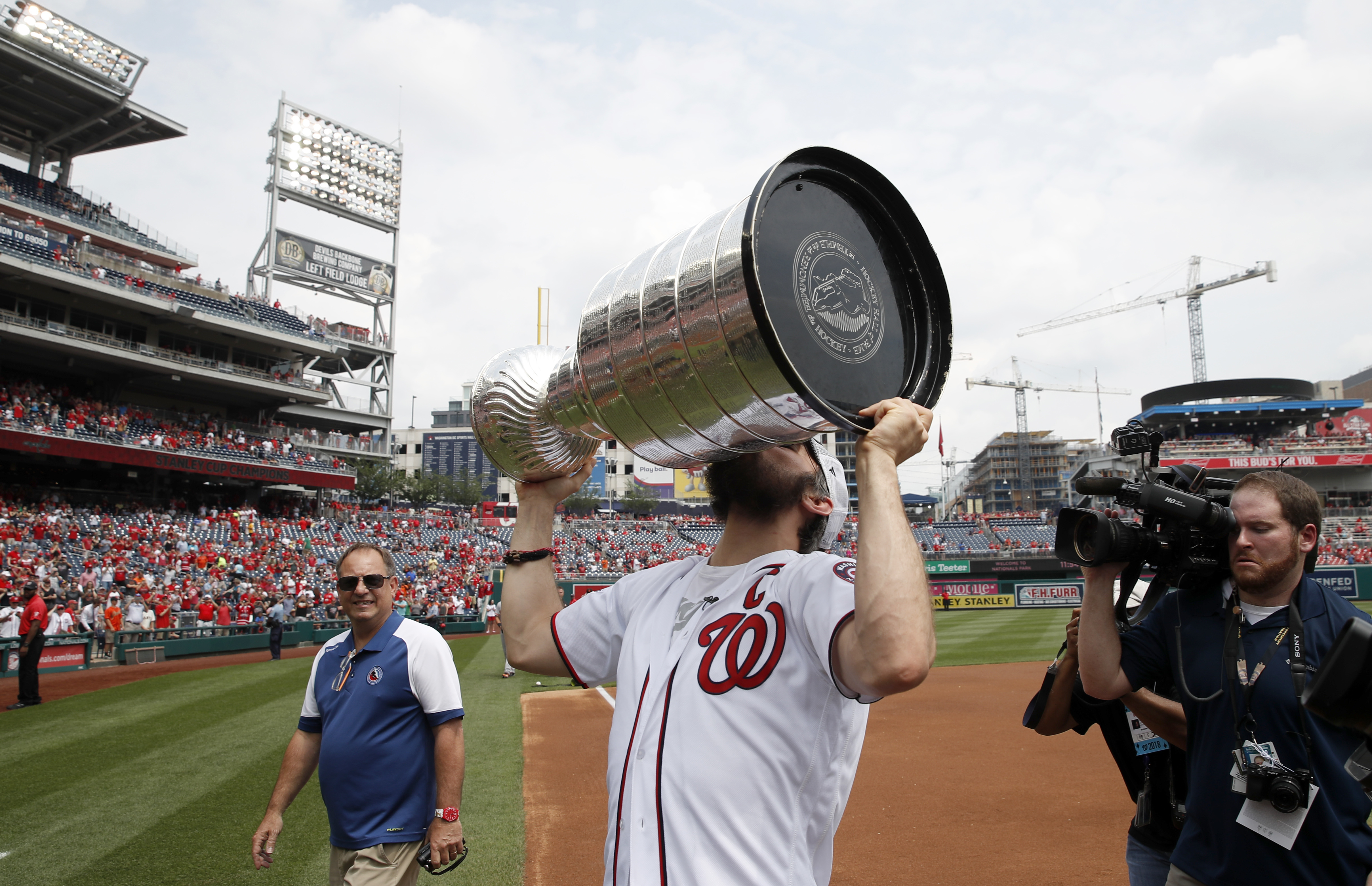 Stanley Cup party rolls on for first-time champion Capitals