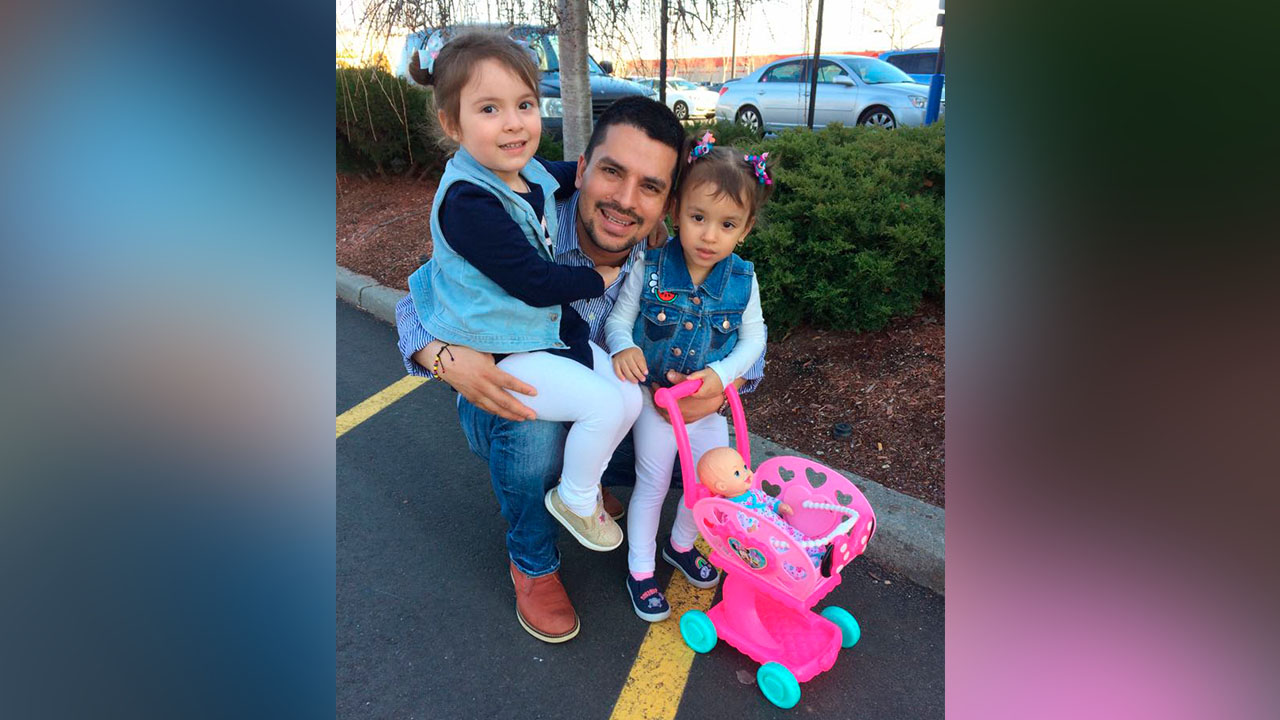 Federal judge temporarily blocks deportation of pizza worker