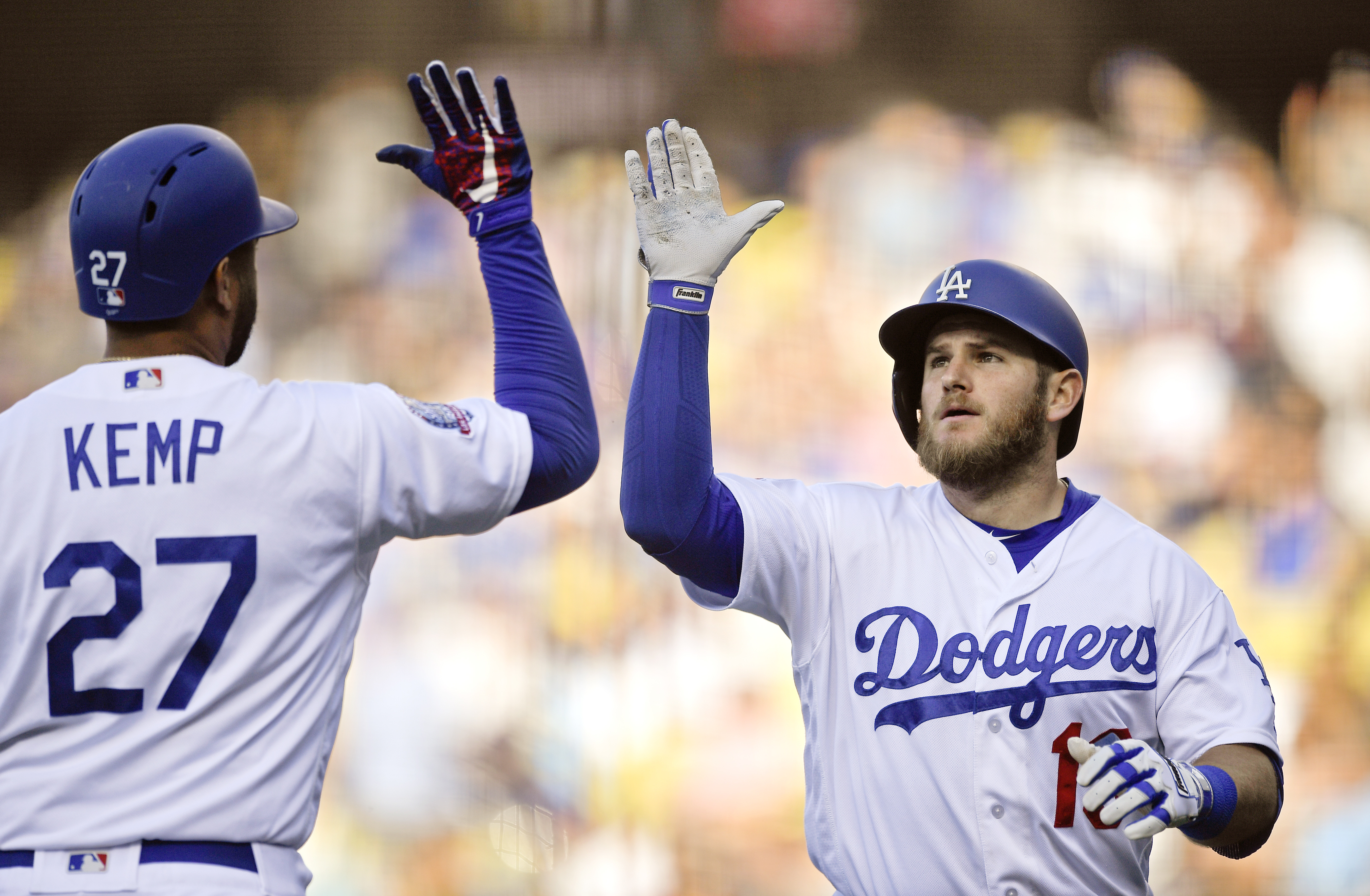 Freeman, Flowers lift Braves over Dodgers 5-3