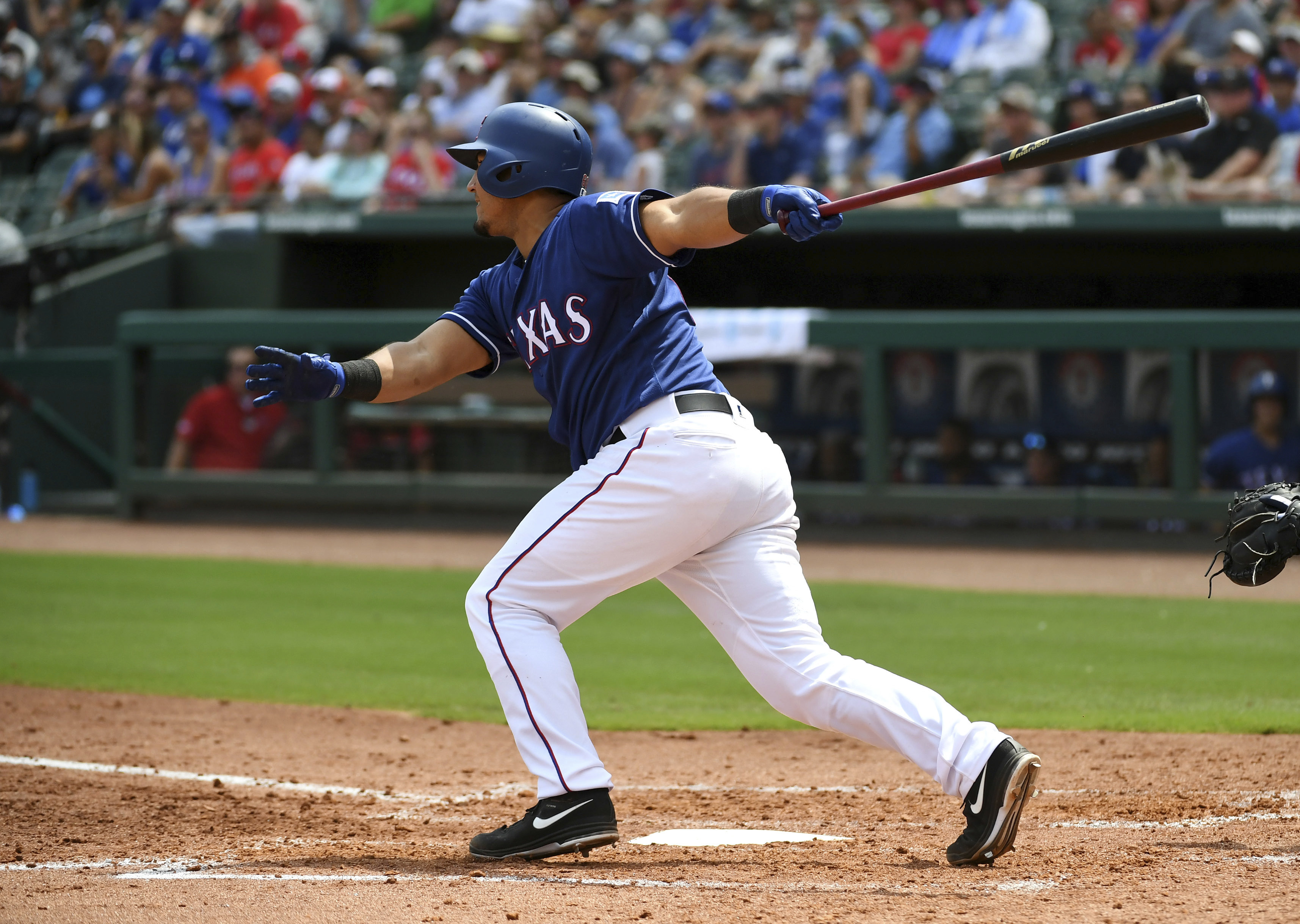 Balk gives Astros 8-7 win, first 4-game sweep of Rangers