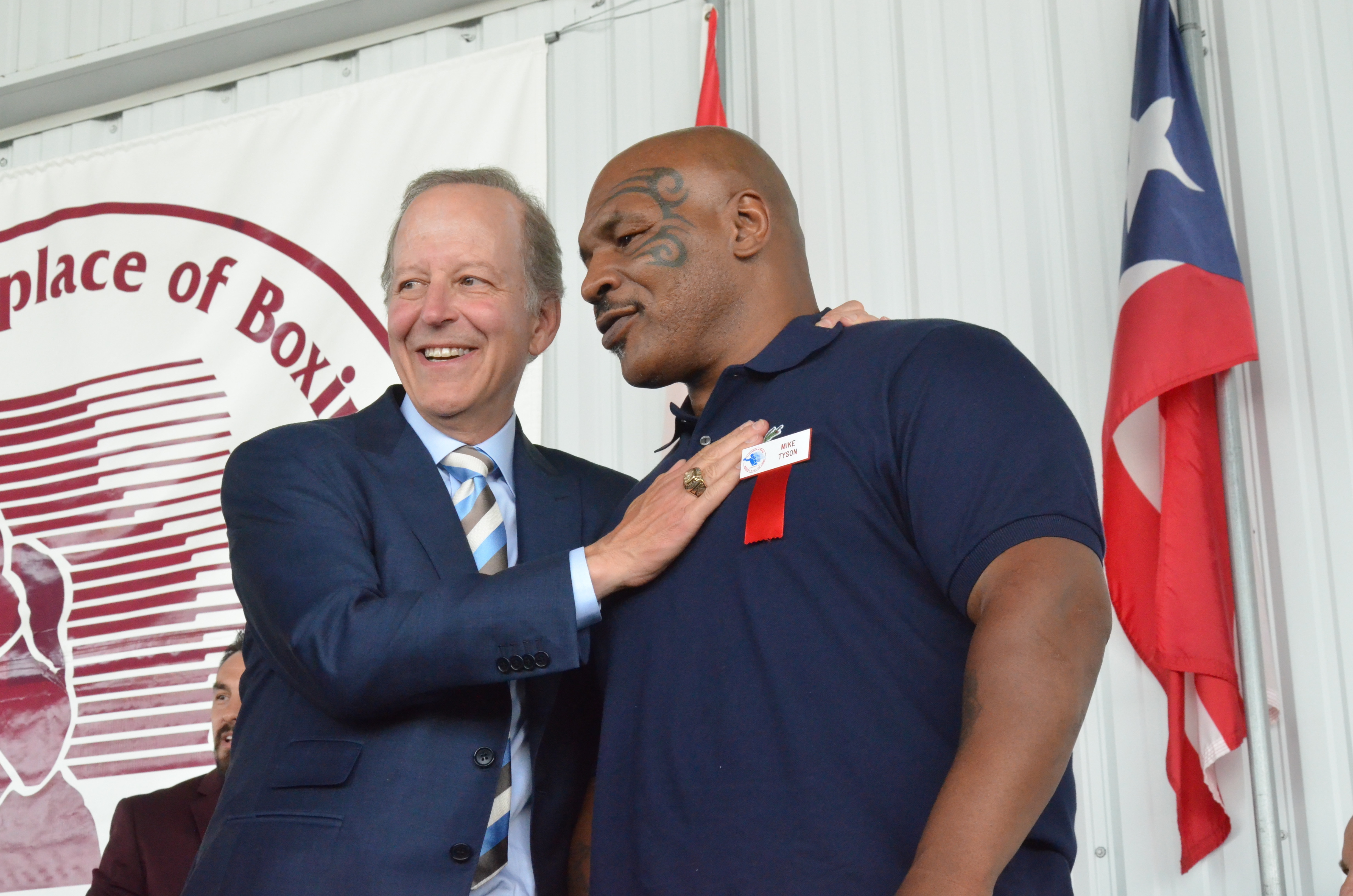 Vitali Klitschko honors brother in his Hall of Fame moment