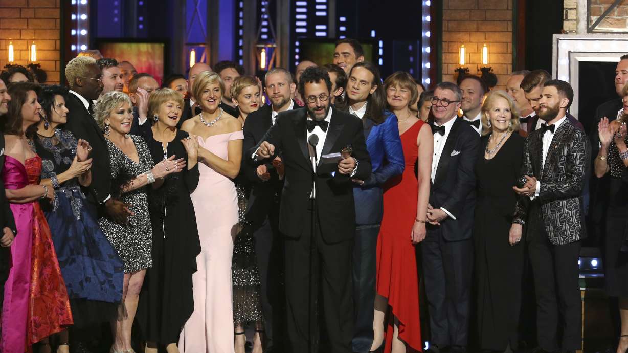 Robert De Niro bleeped at Tony Awards for Trump F-bomb