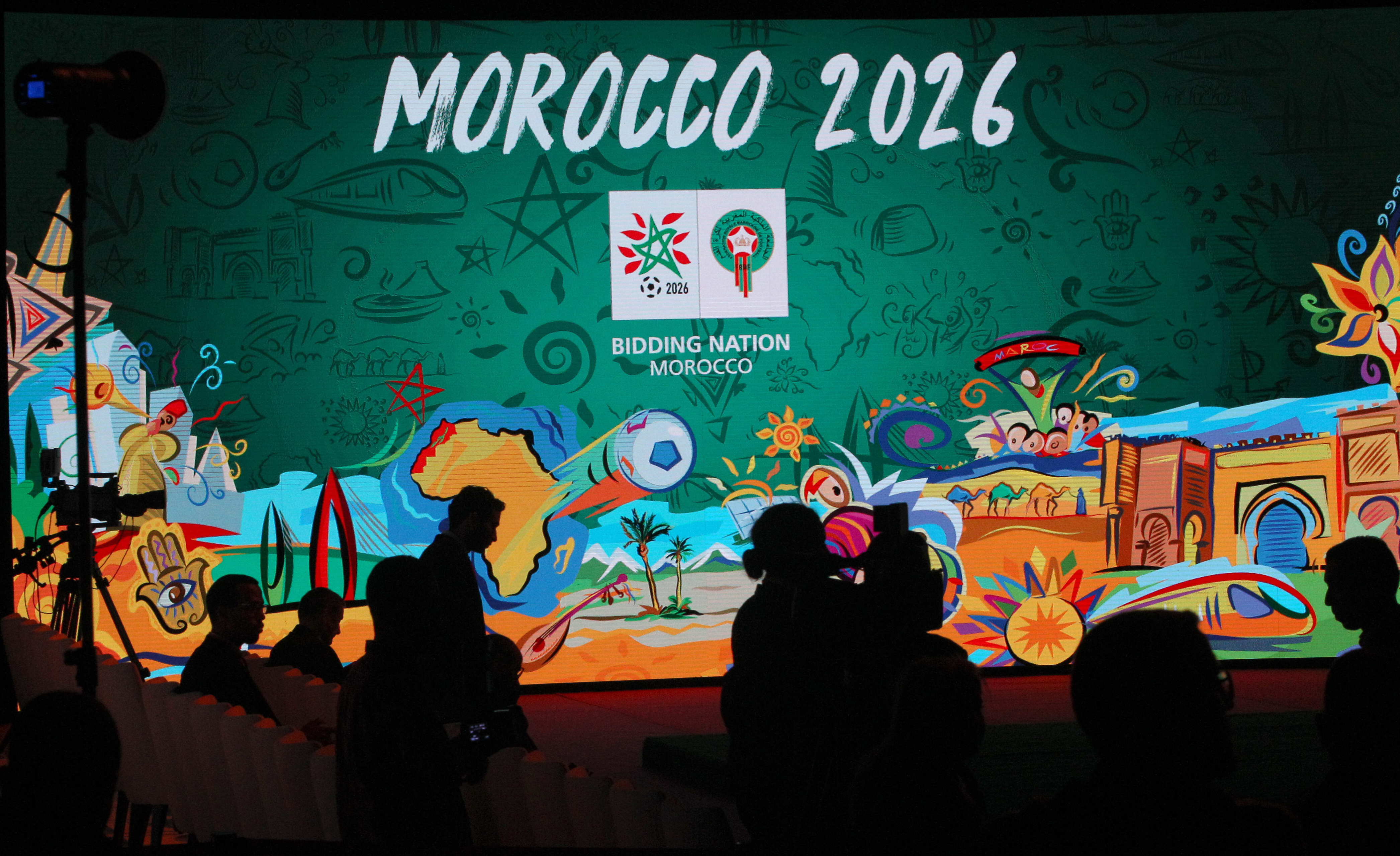 The Latest: Poland player Glik hopes to be fit for World Cup