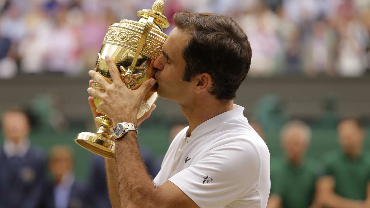Column: Nadal, Federer fight 'the watch,' keep winning Slams