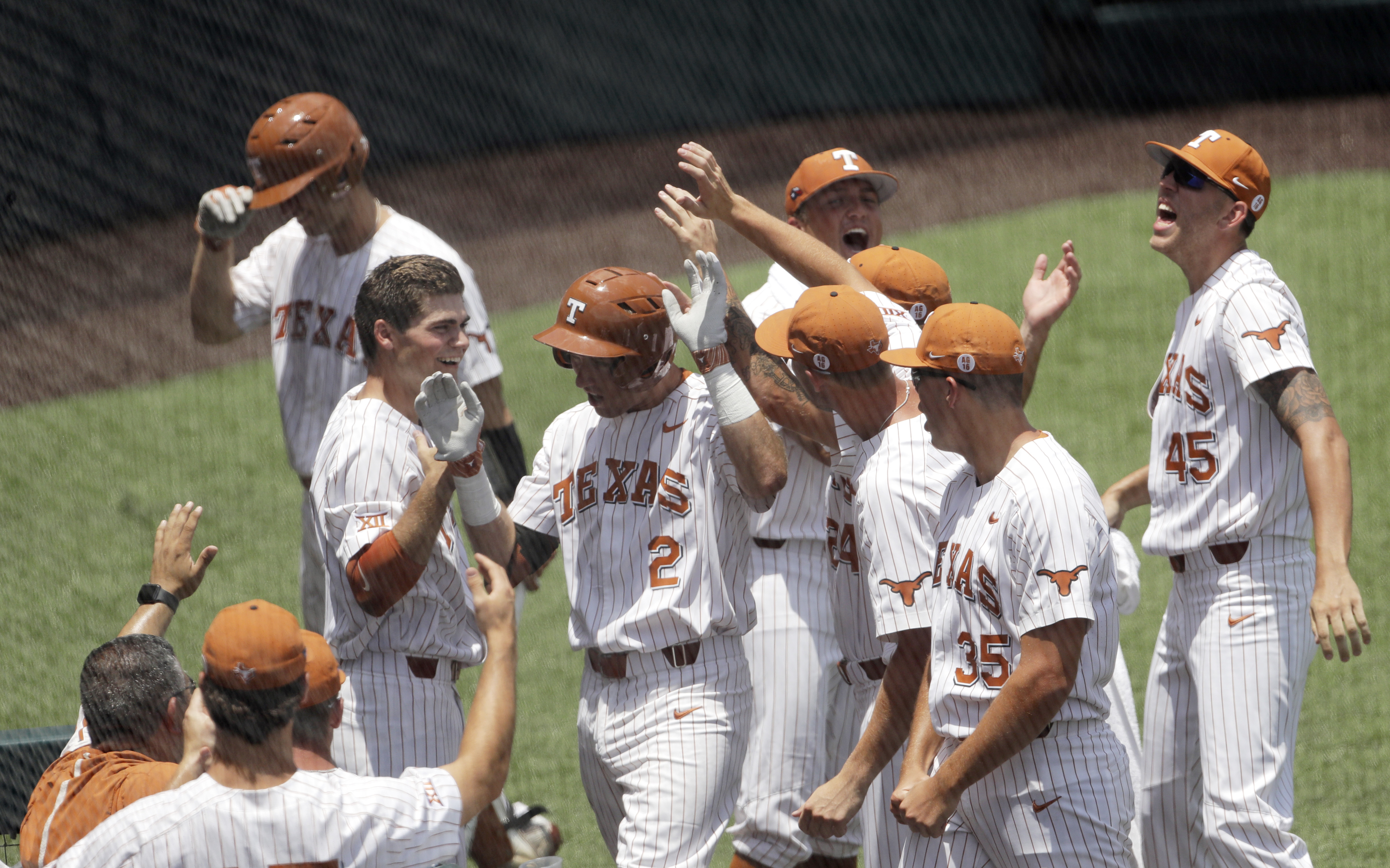 Texas beats Tennessee Tech to reach College World Series