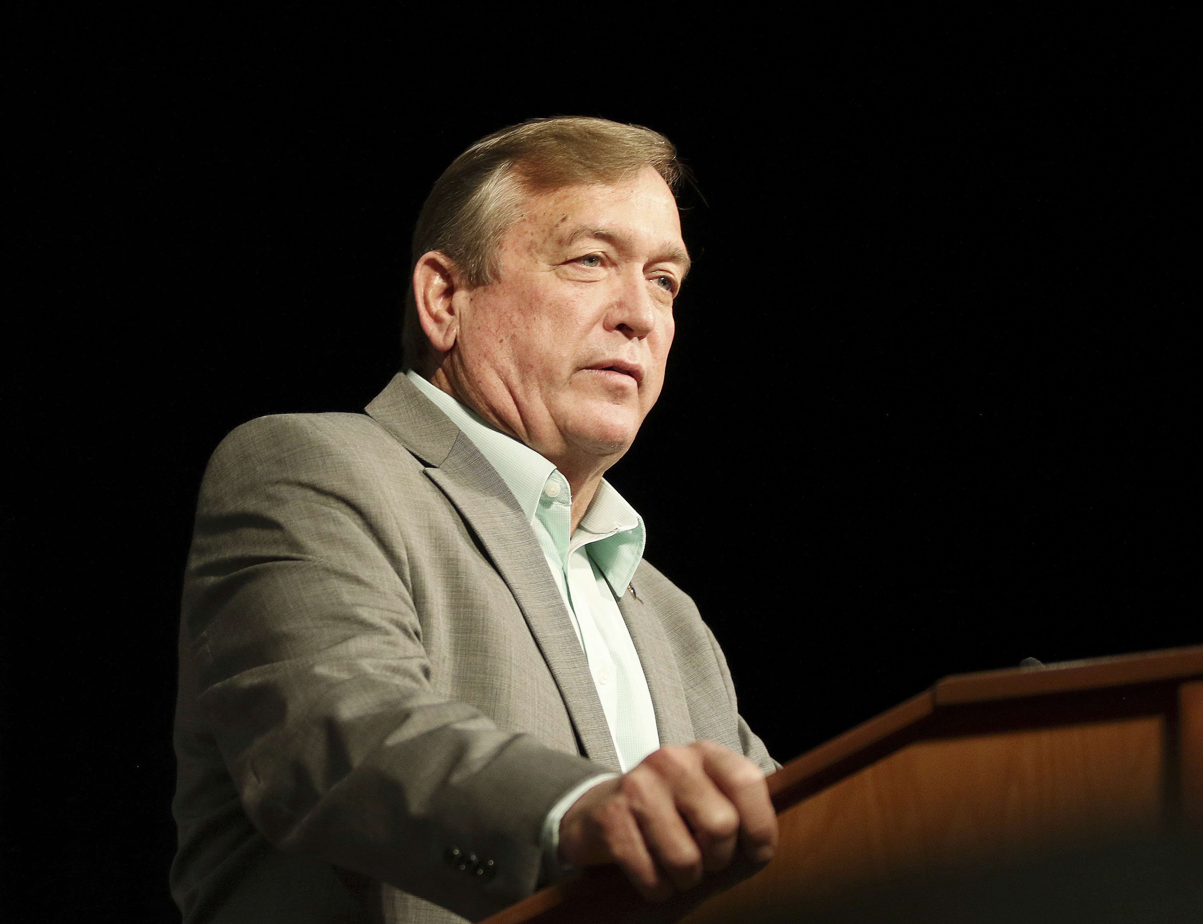 Democrats settle bruising primary for Nevada governor