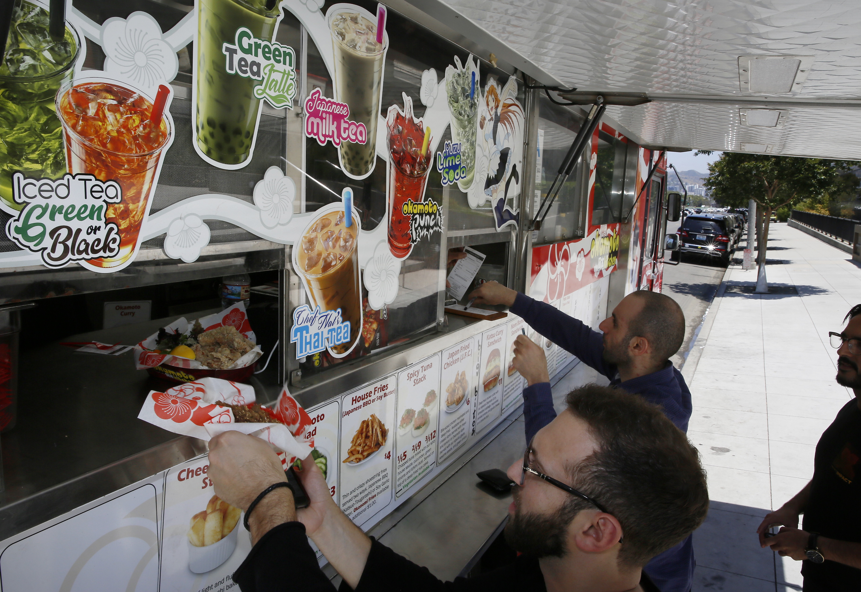 Food Truck Evolution Owners Strategize As Novelty Wears Off