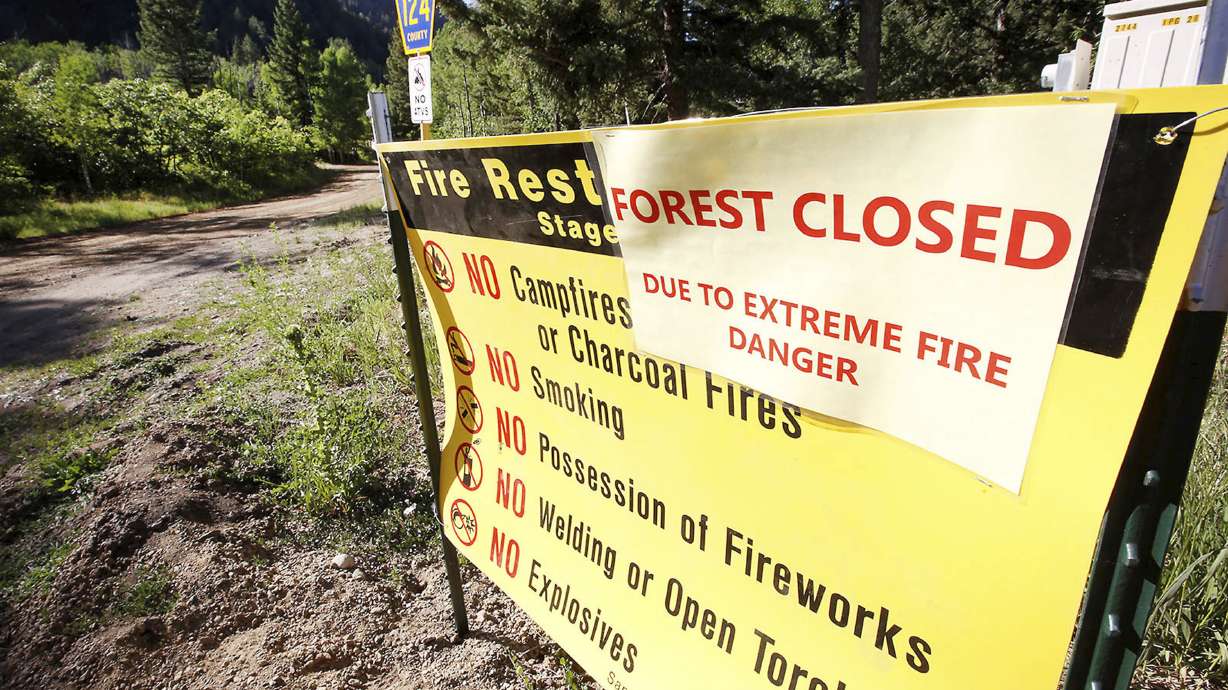 Correction: Western Wildfires story