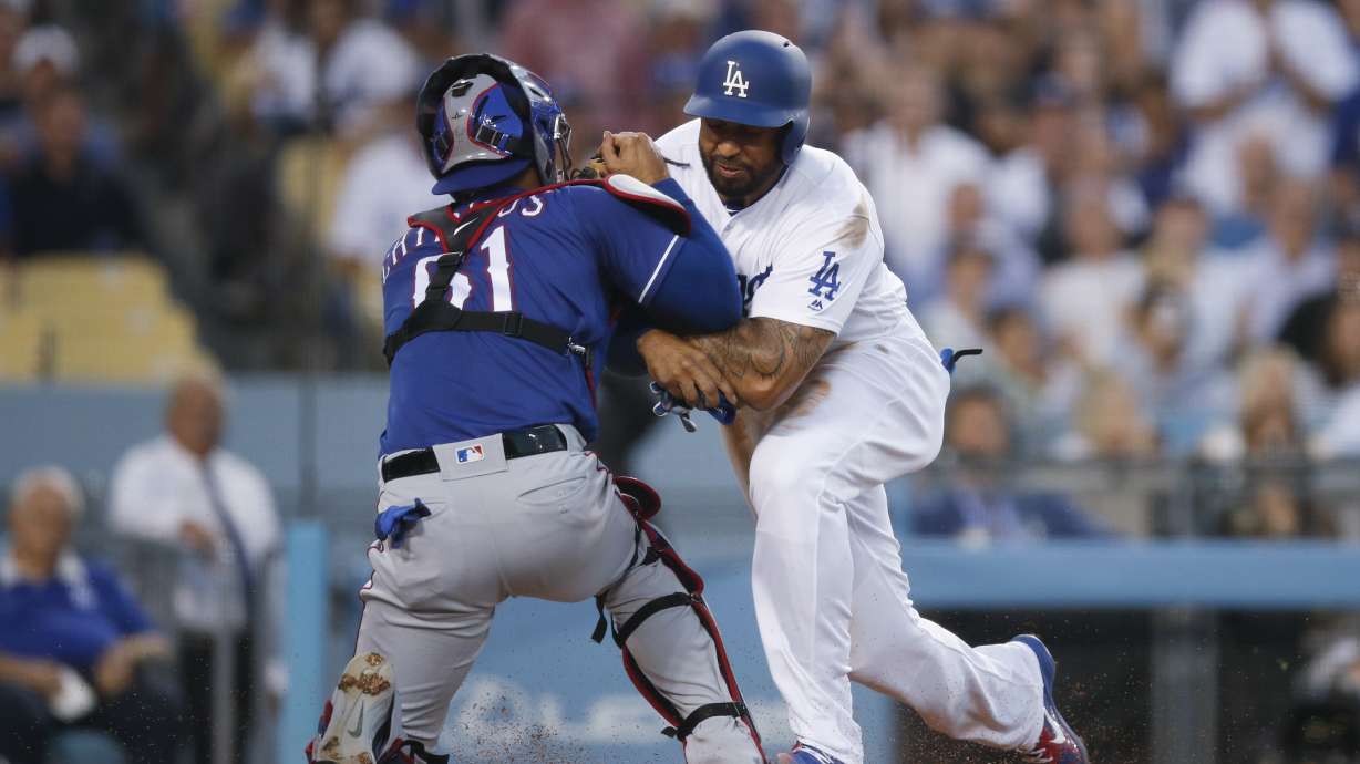Kemp and Chirinos ejected after home plate collision