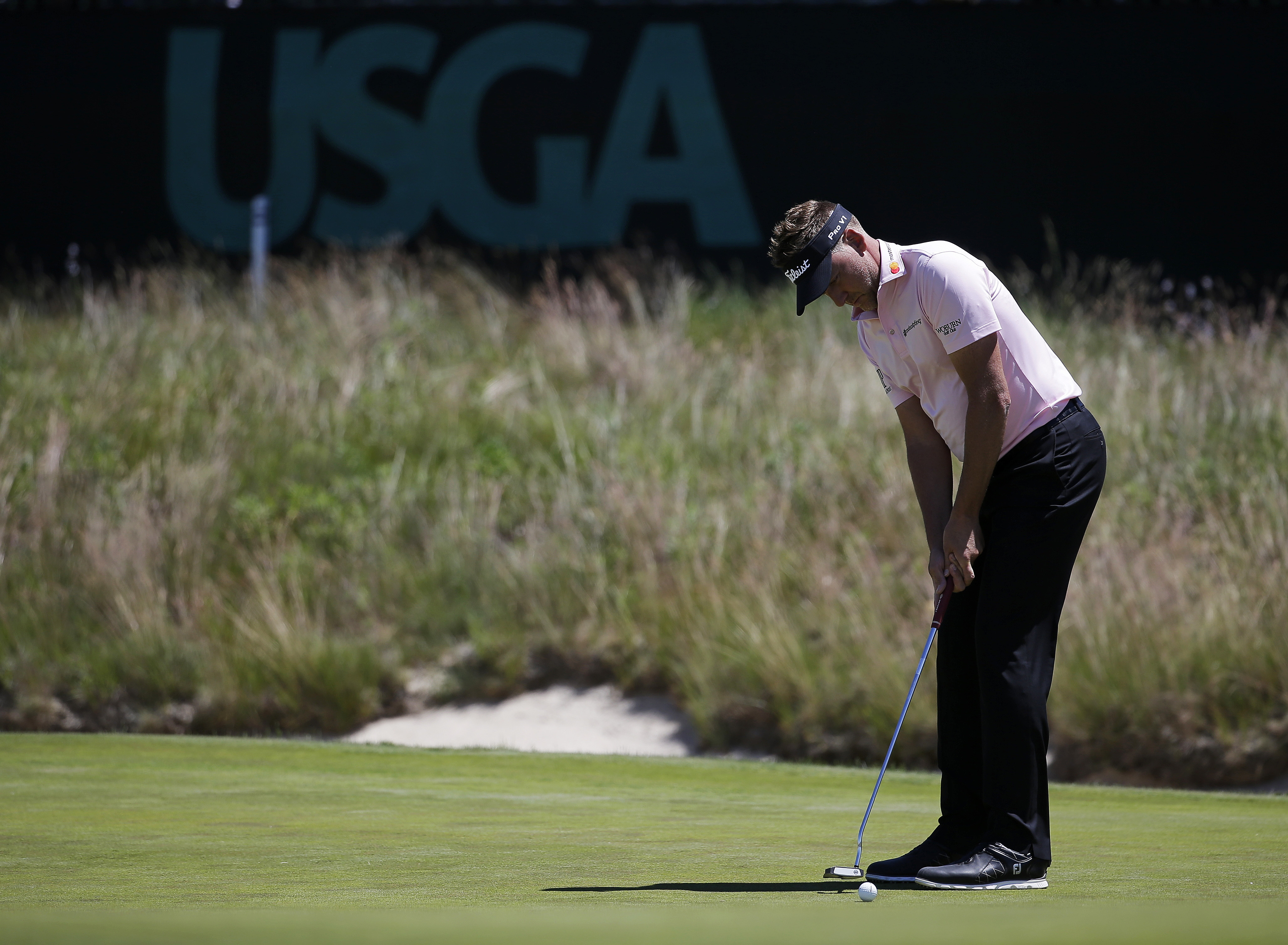 Poulter's 1-under helps erase bad Shinnecock memories