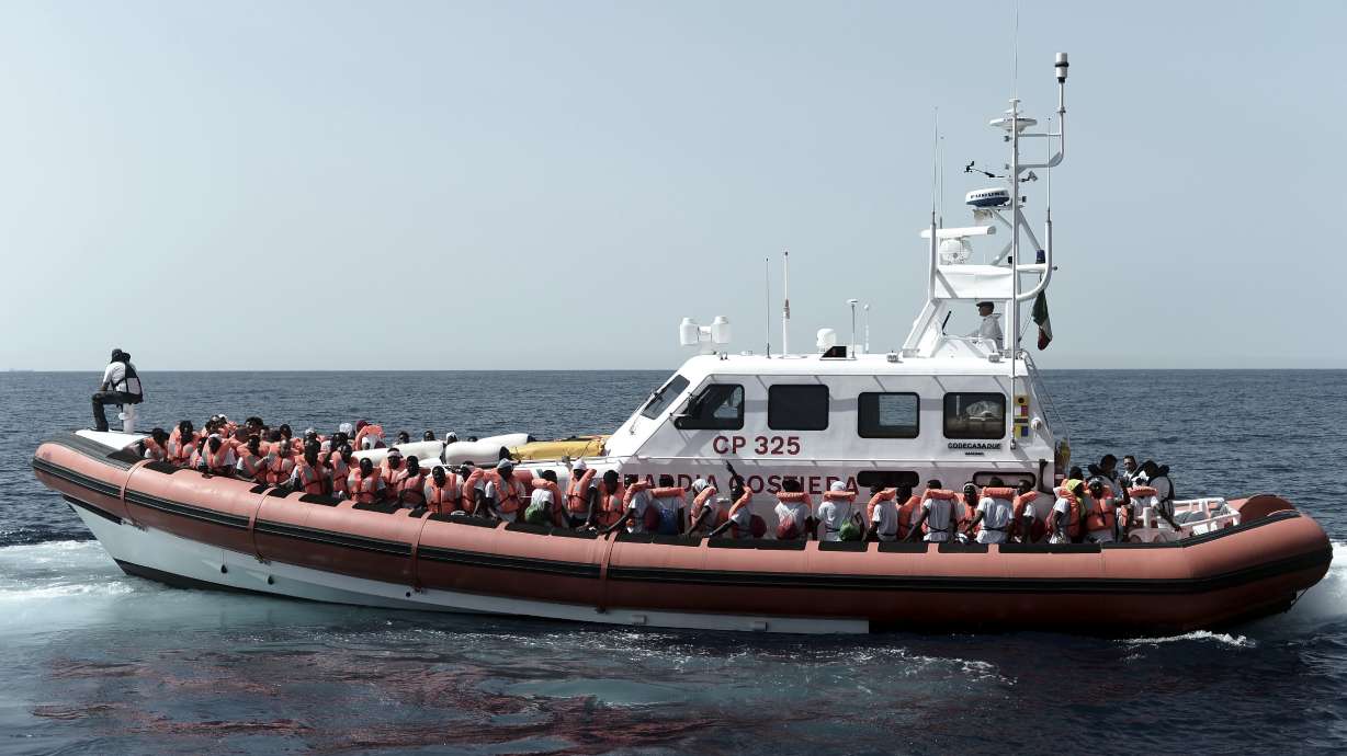 Spain saves 933 migrants, waits for another 630 on Aquarius