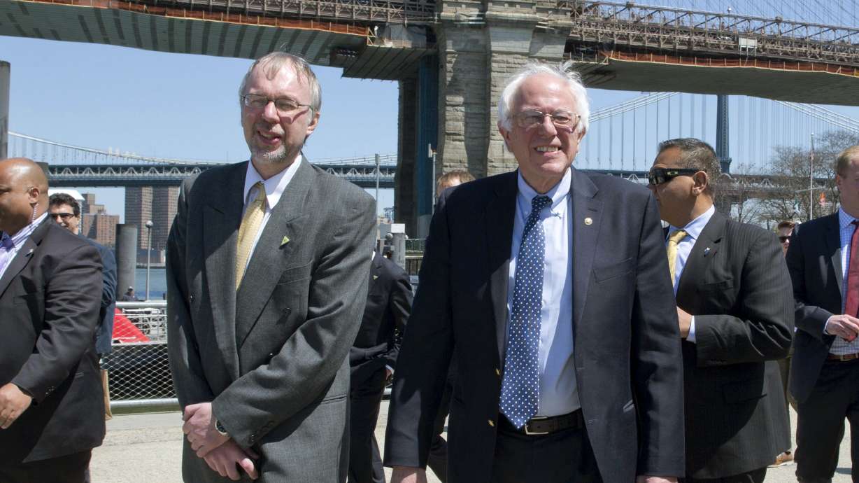 Bernie Sanders declining to help son in race fits pattern