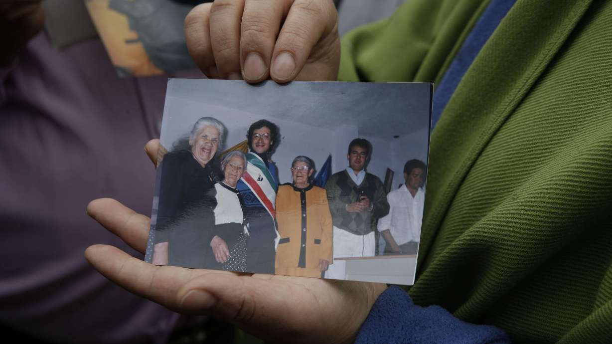 Ex-rebel looks to defy odds in Colombia presidential race