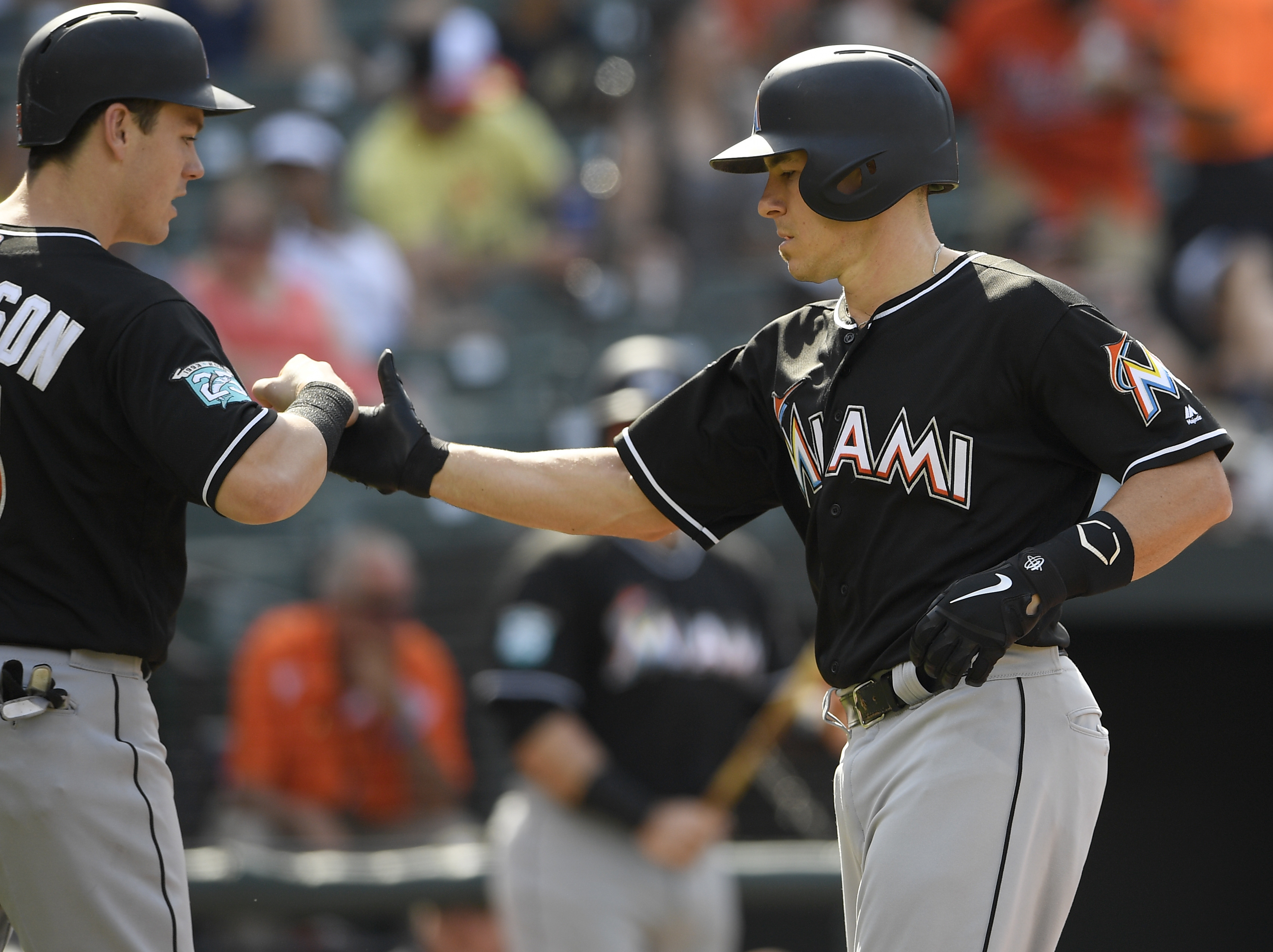 Realmuto has 2 HRs, 4 RBIs; Marlins sink Orioles 5-4