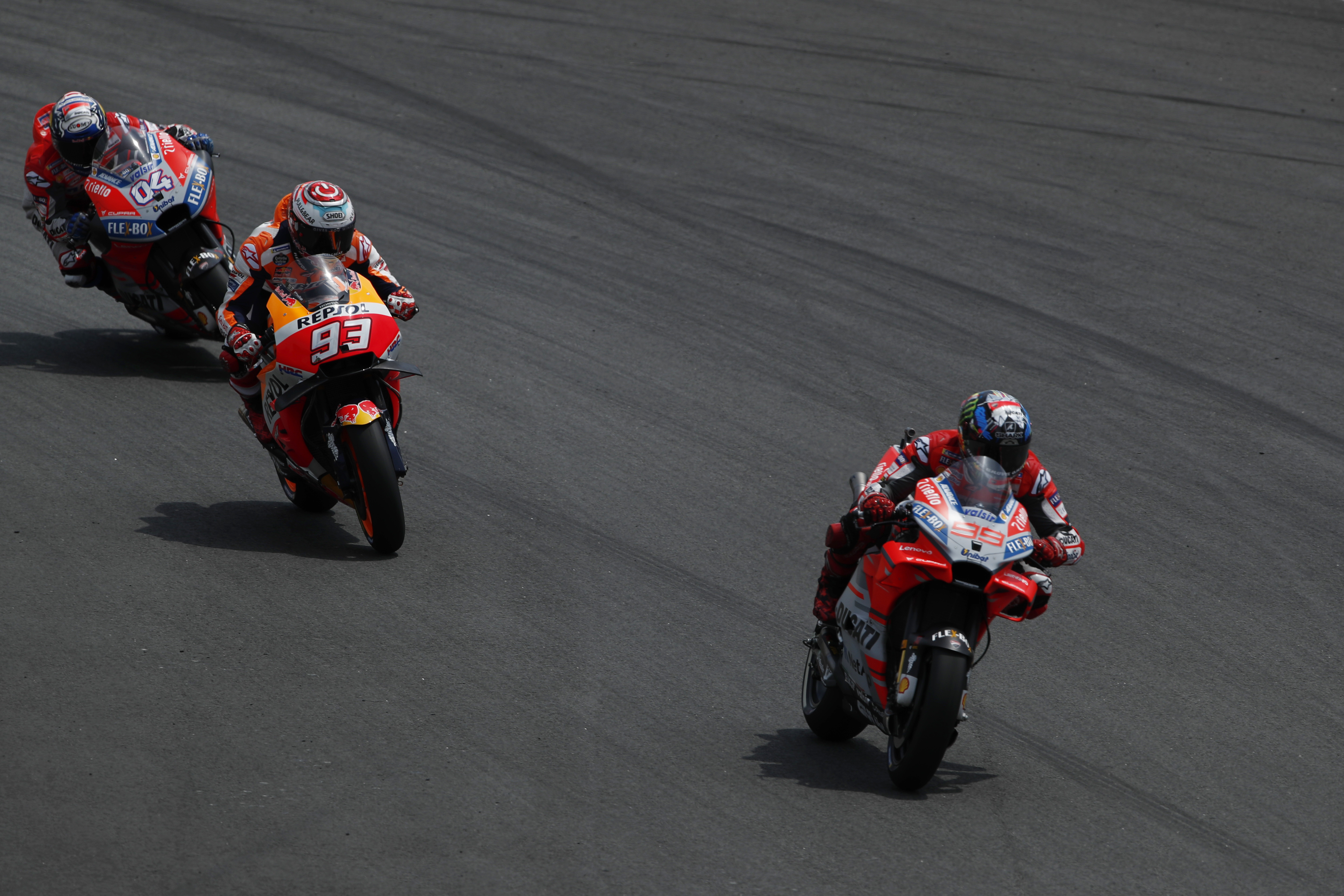 Lorenzo wins Catalonia GP ahead of Marquez