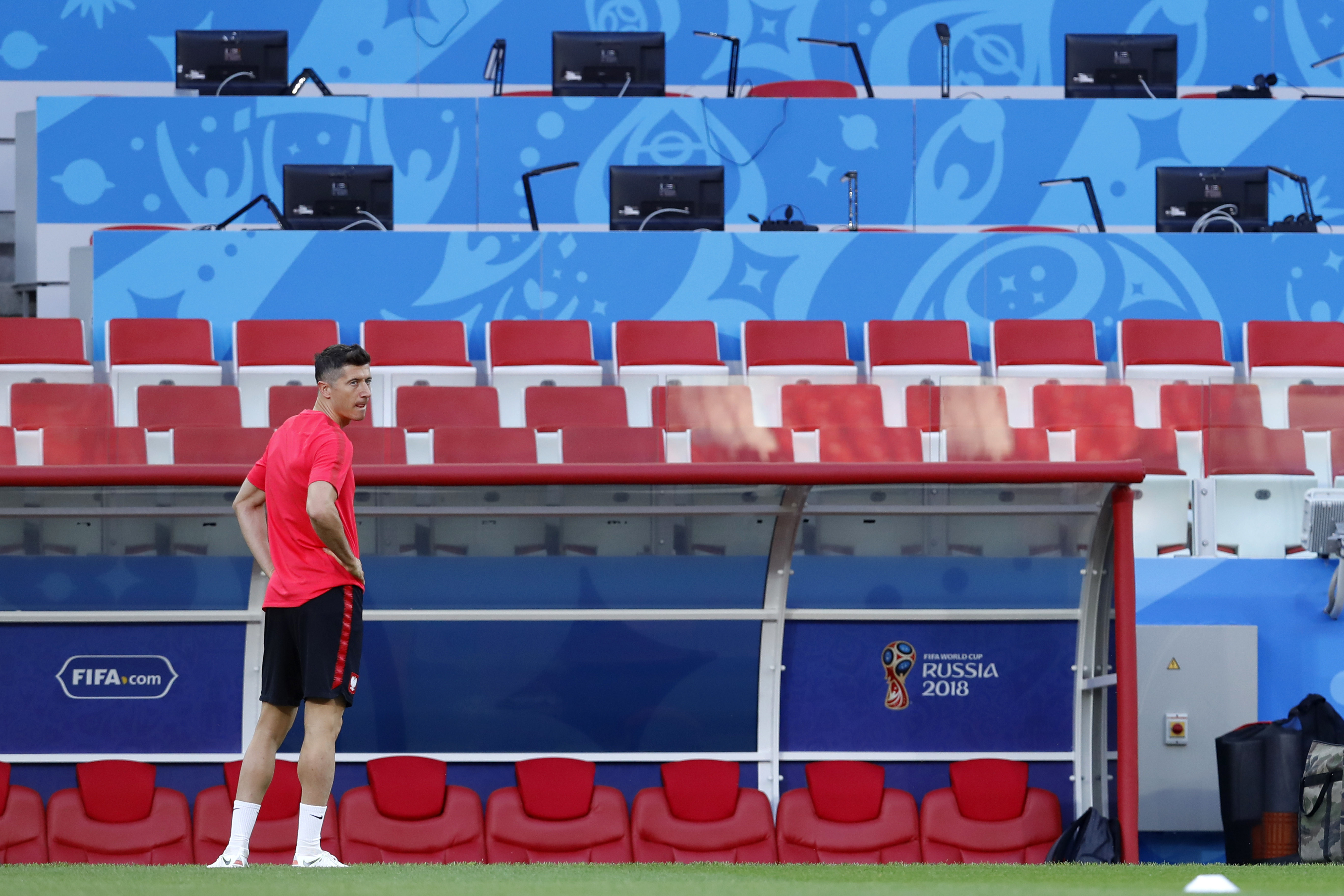 Mane vs Lewandowski: star power for Senegal, Poland