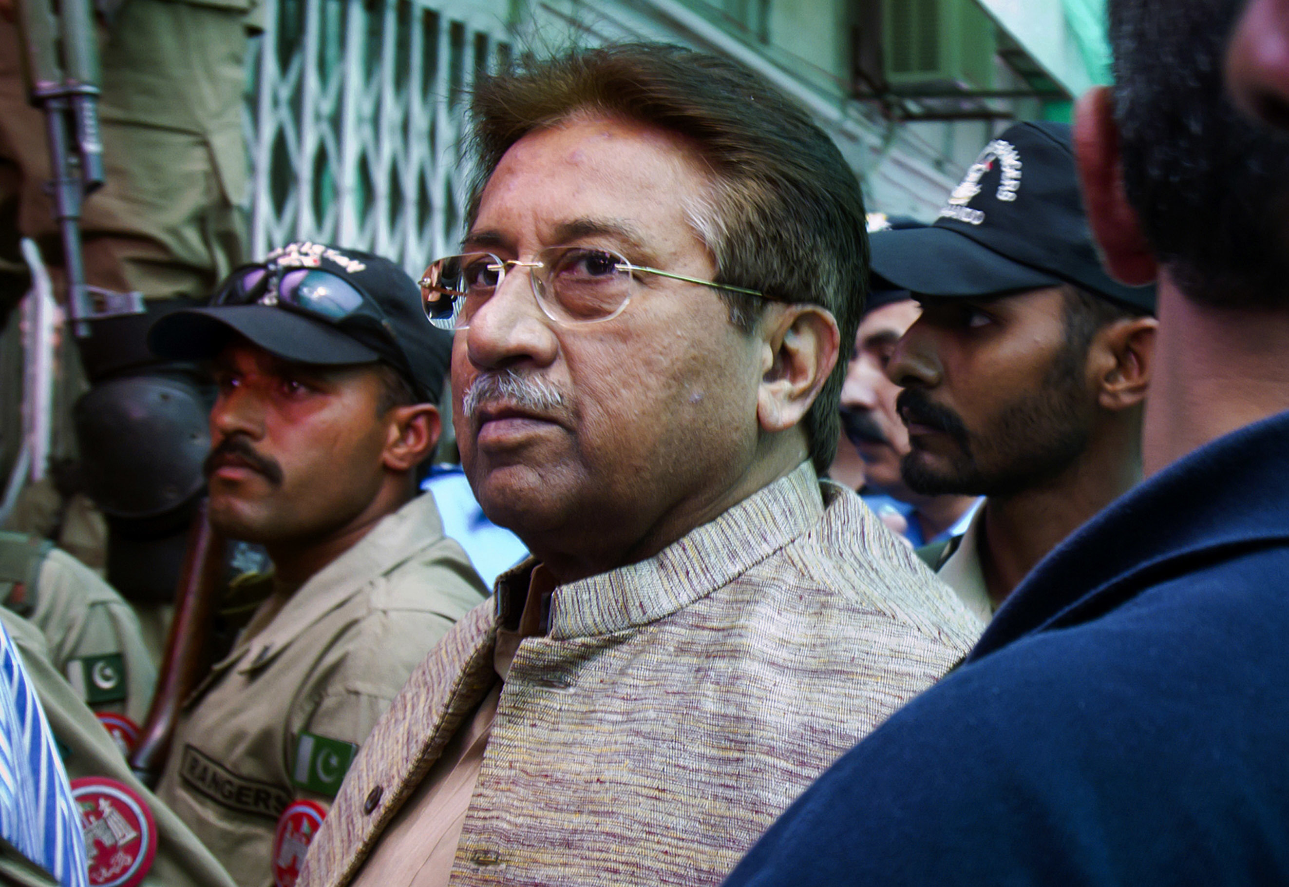 Pakistani authorities bar Musharraf from July polls