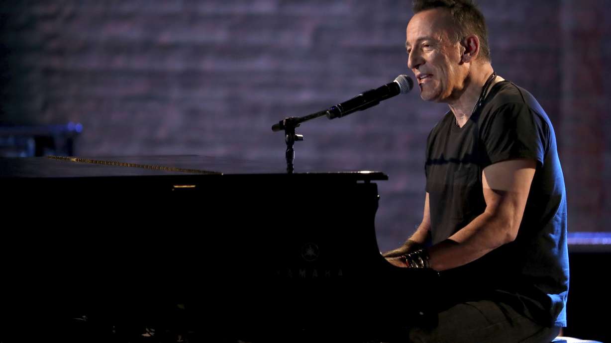 Bruce Springsteen performs at benefit at bowling alley