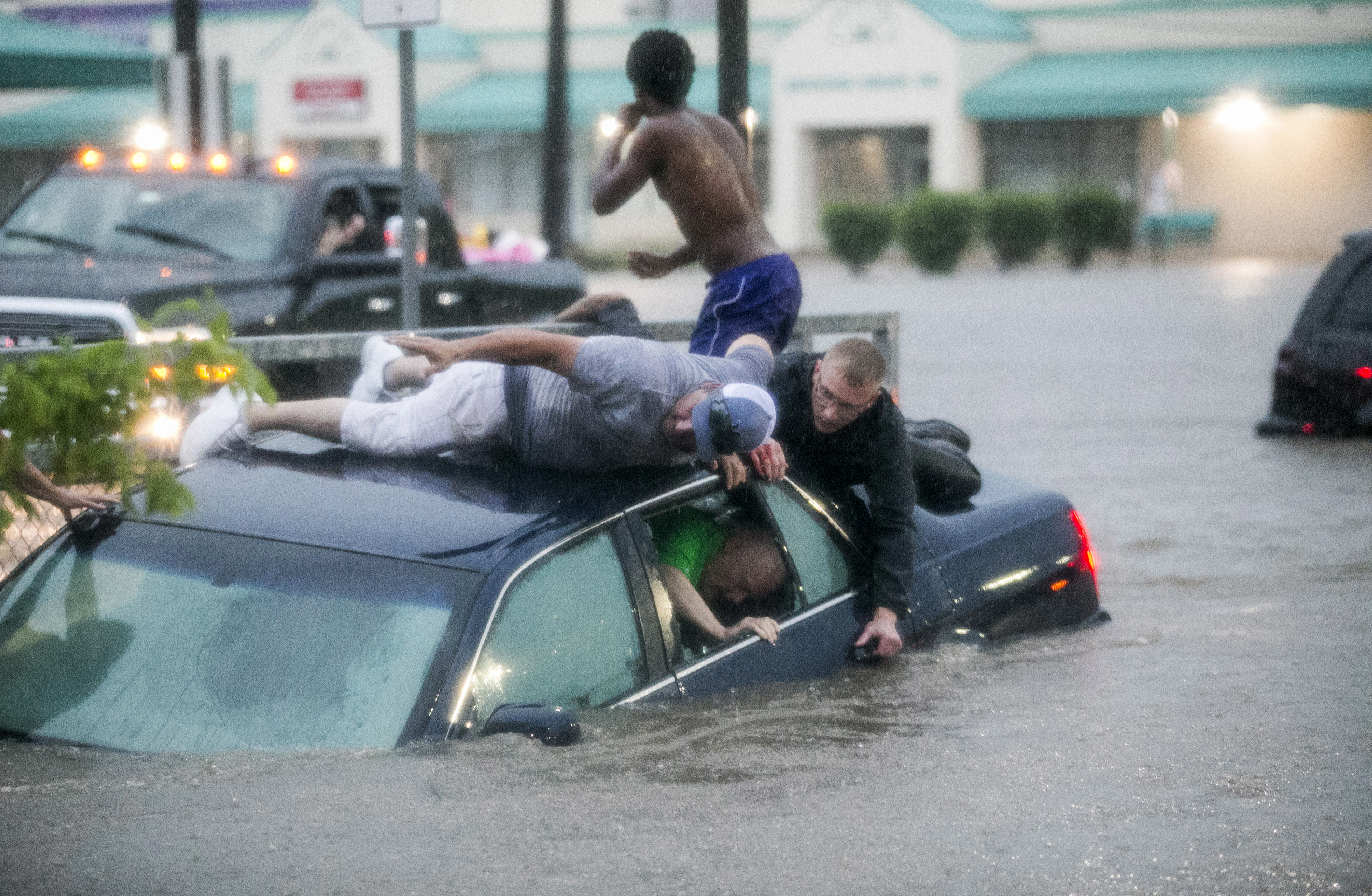 Flash flooding prompts several vehicle rescues in Rockford