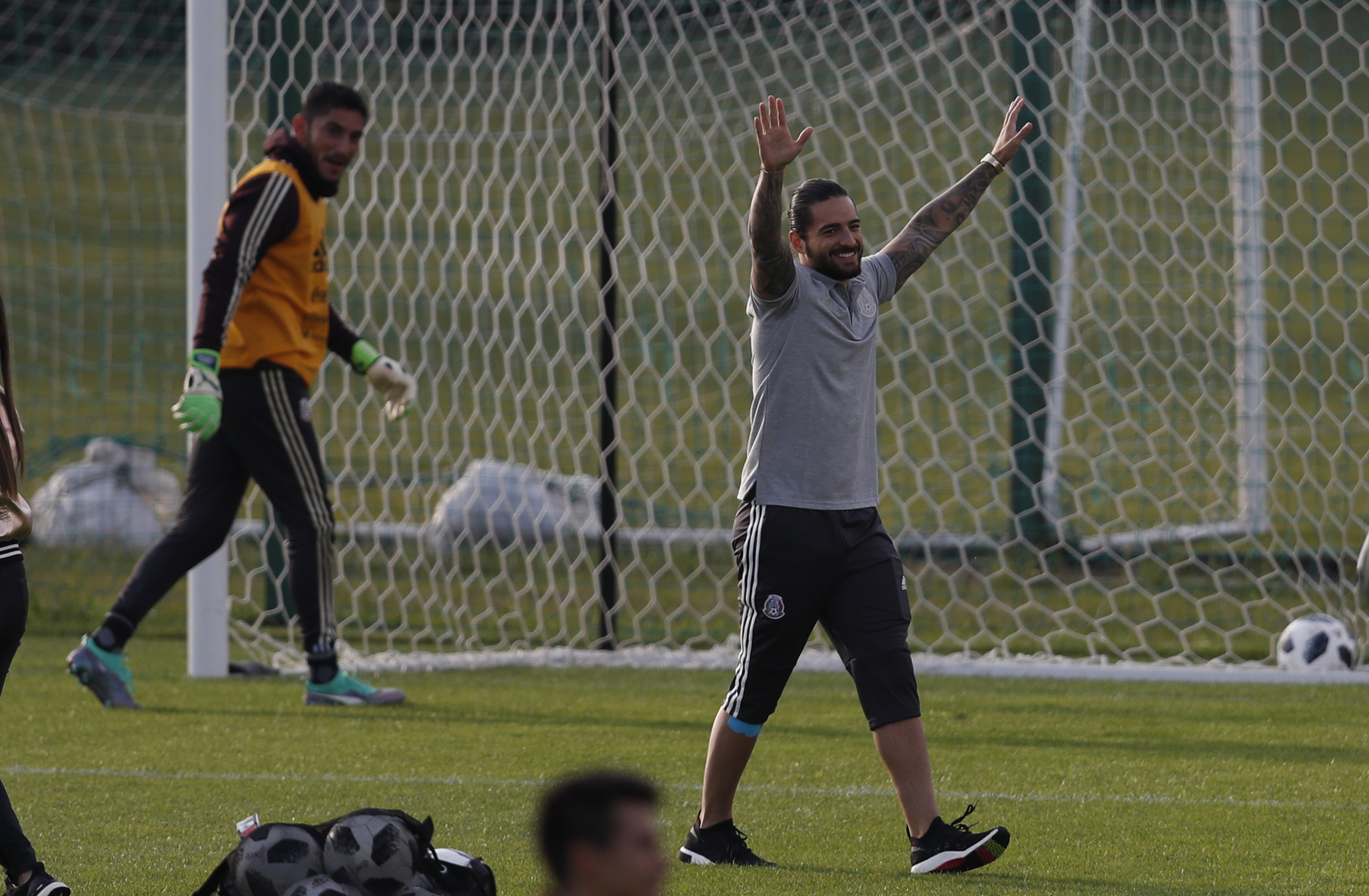 Colombian singer at World Cup reports hotel theft in Moscow