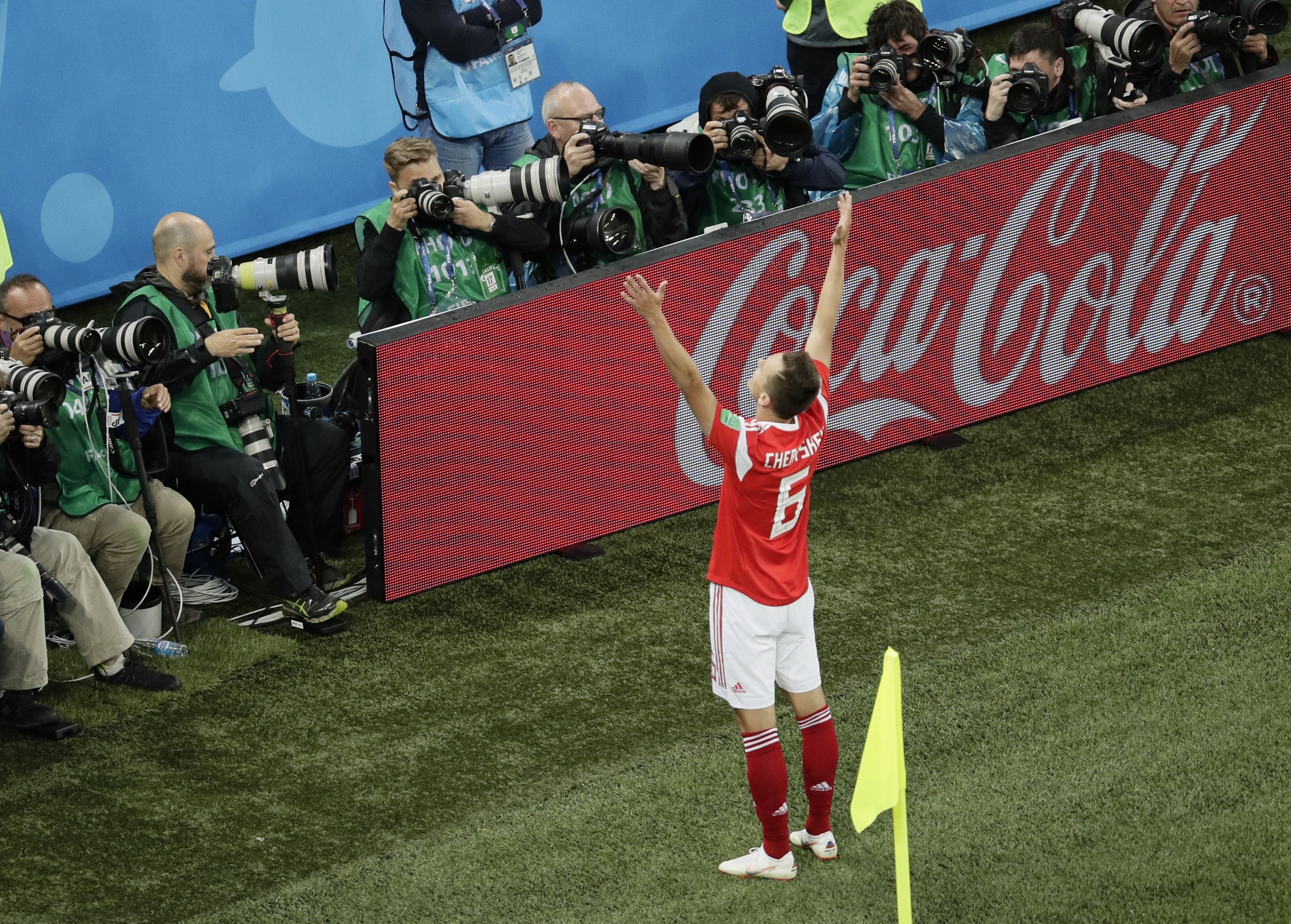 Russia on brink of last 16 at World Cup, beats Egypt 3-1