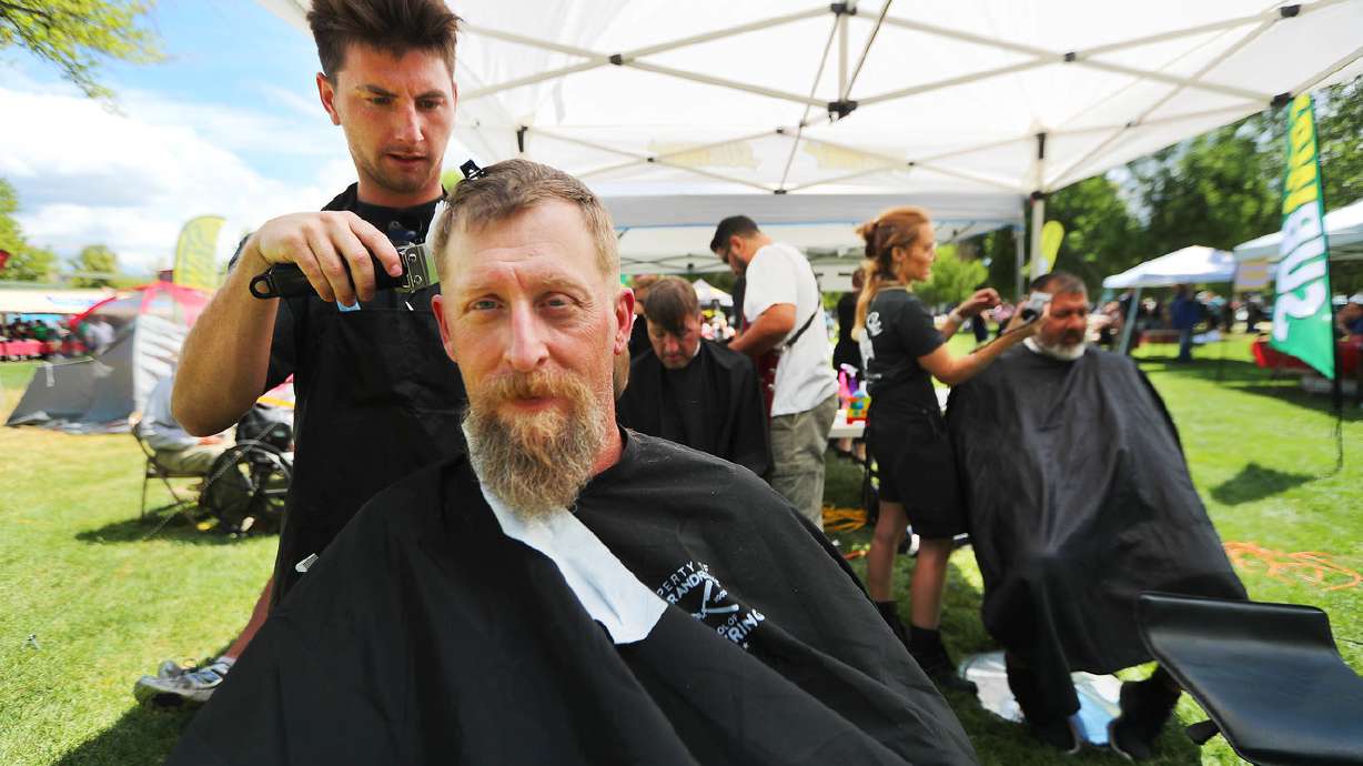 'What heaven looks like': Salt Lake's poorest offered free meal, haircut at Pioneer Park