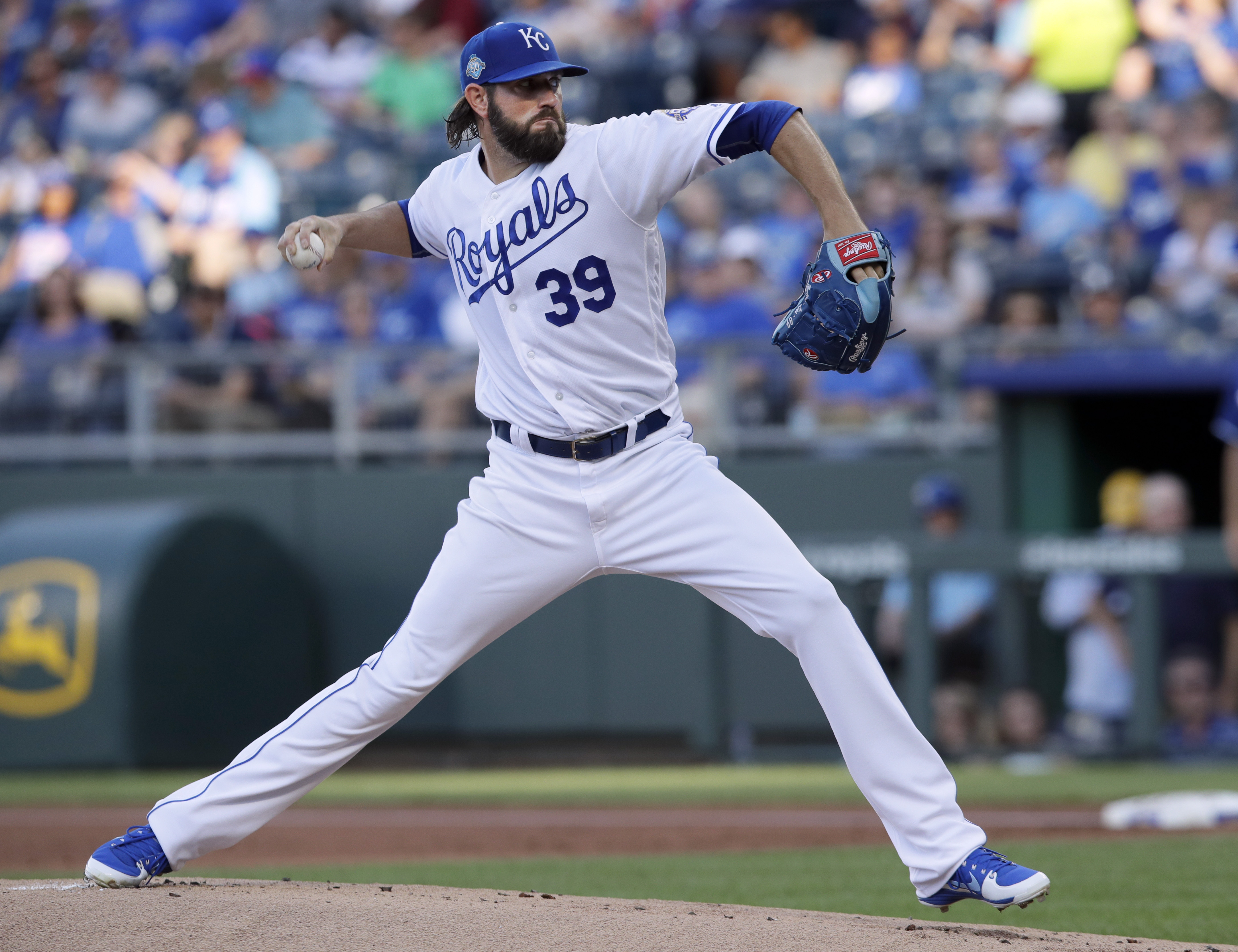 Rangers extend winning streak to 4, beat Royals 4-1