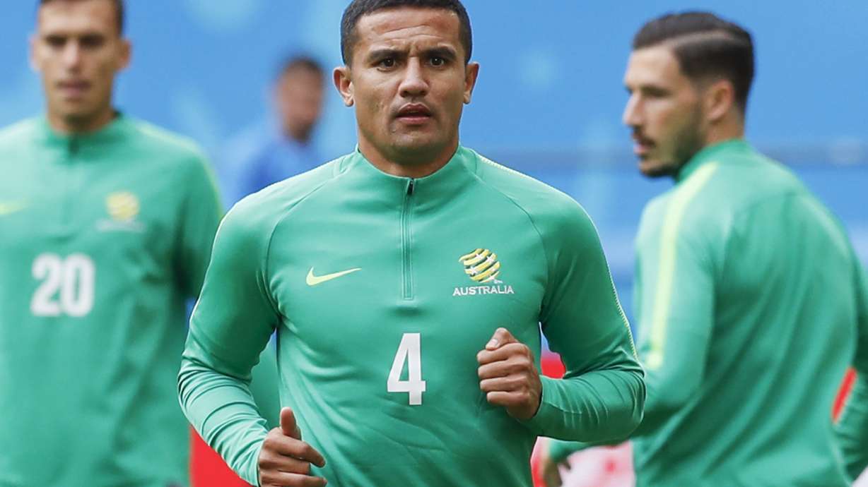Will he or won't he? Coach won't reveal Cahill's status