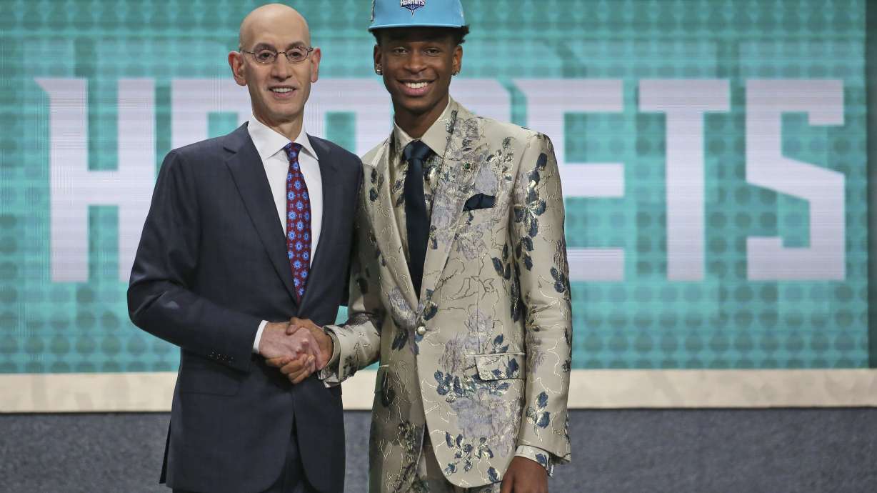 Clippers come out of first round with new-look backcourt