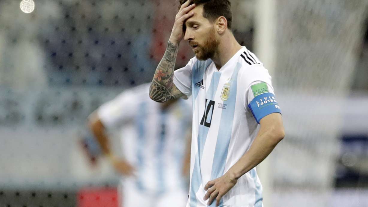 The Latest: Musa gives Nigeria 1-0 lead vs Iceland