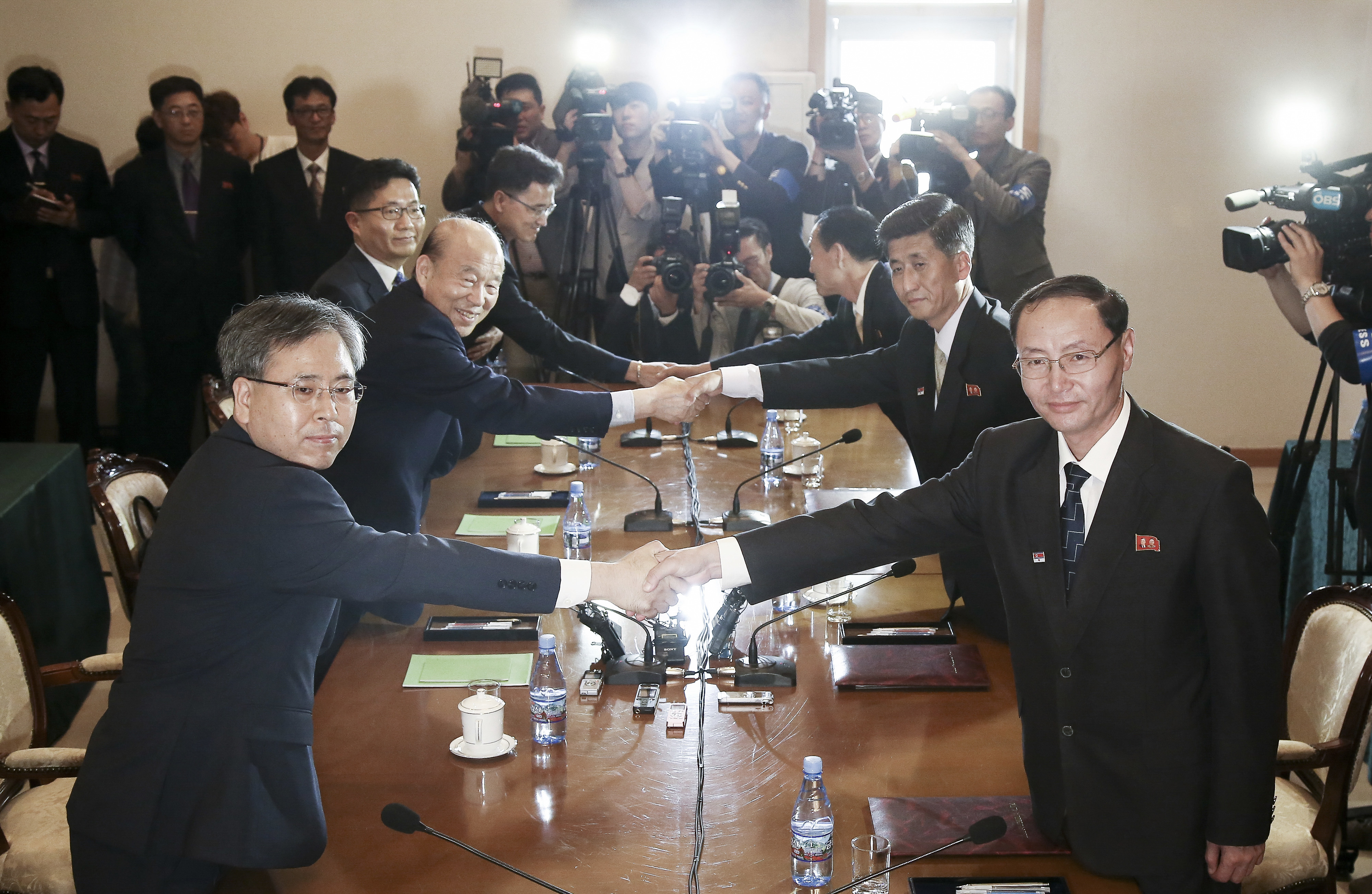 Rival Koreas agree to August reunions of war-split families