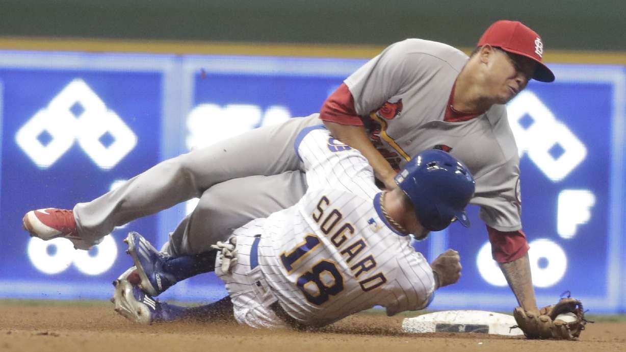 Aguilar connects in 9th for 2nd HR, Brewers beat Cards 2-1