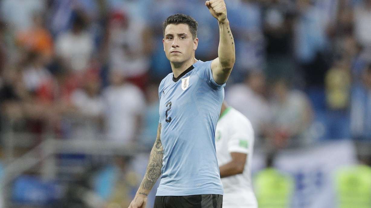 Uruguay defender Gimenez ruled out of final group match