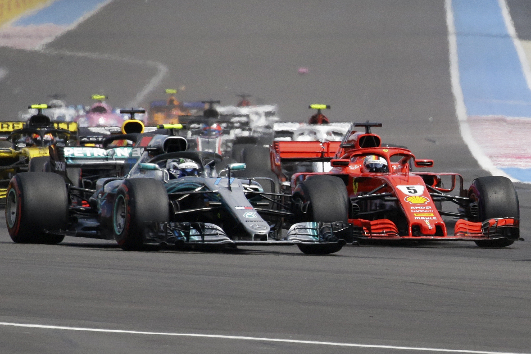 Hamilton wins French GP to retake lead in F1 title race