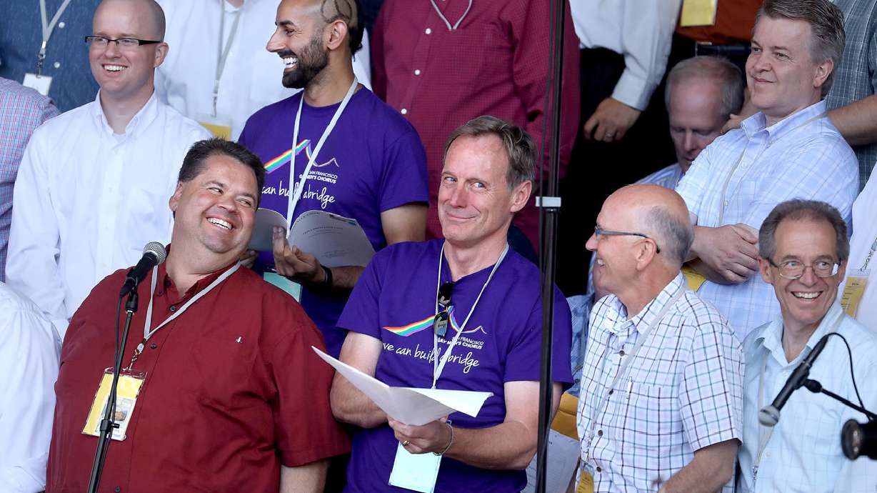 San Francisco Gay Men's Chorus performs with Mormon Tabernacle Choir