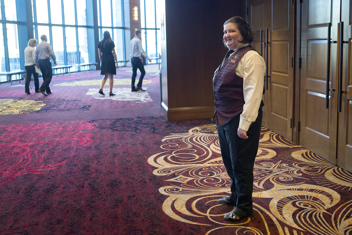 Utah woman with rare syndrome is Hale Centre Theatre's most dedicated greeter