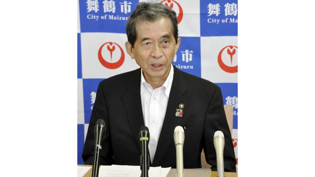 Japan mayor saved by nurse says female sumo ban irrelevant