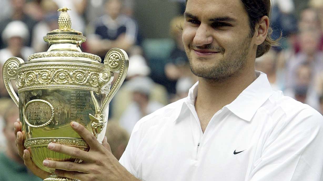 15 years after 1st Slam, Federer back to defend at Wimbledon