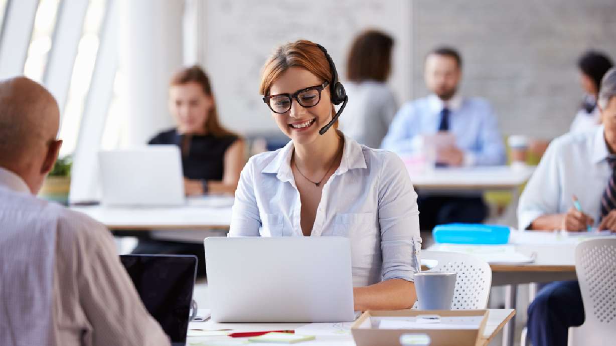 Need a new gig? 10 entry-level job openings that pay $15-plus/hour