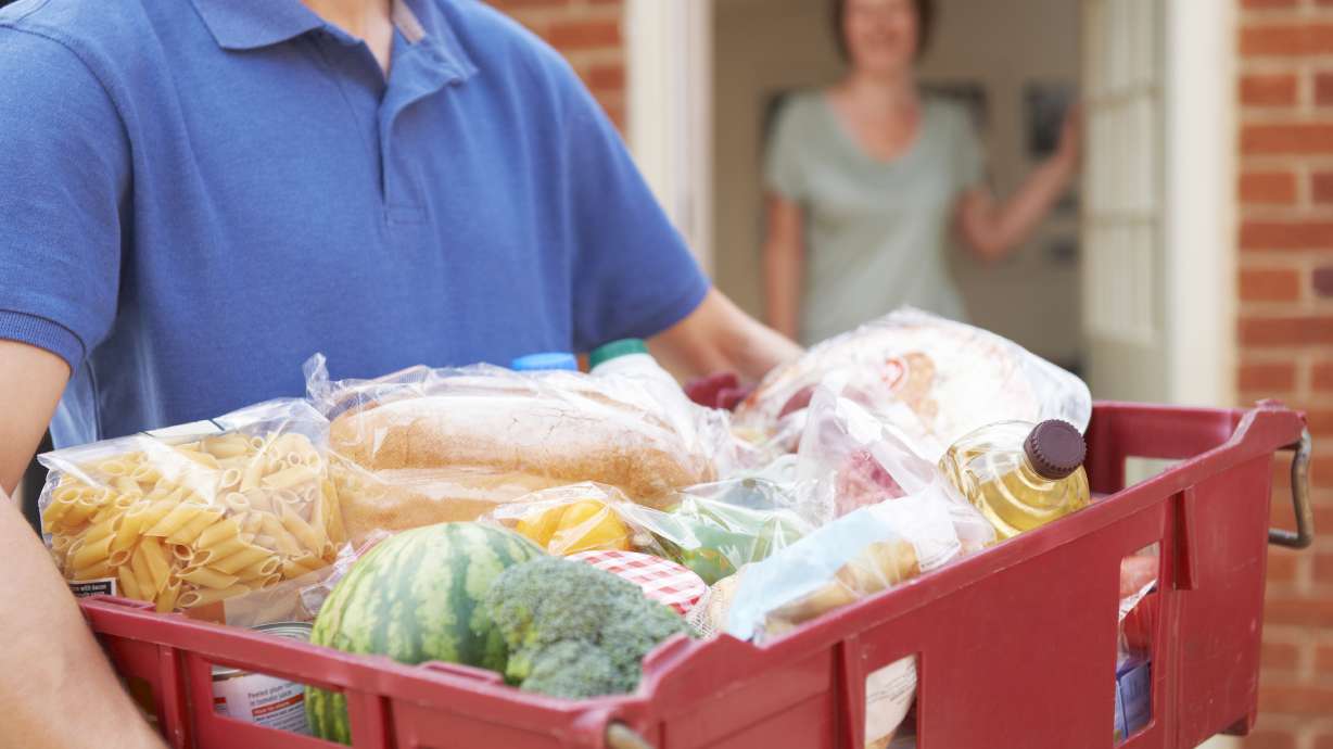 17 ways to cut costs when grocery shopping