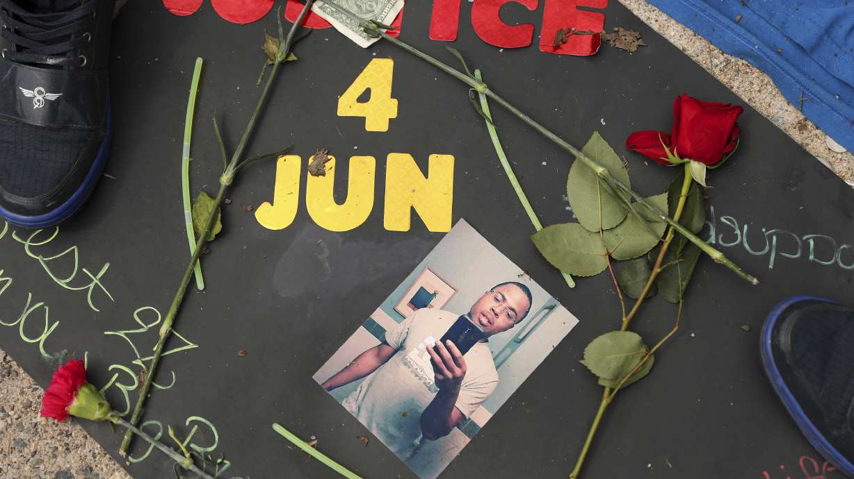 Minneapolis cops involved in shooting had prior awards