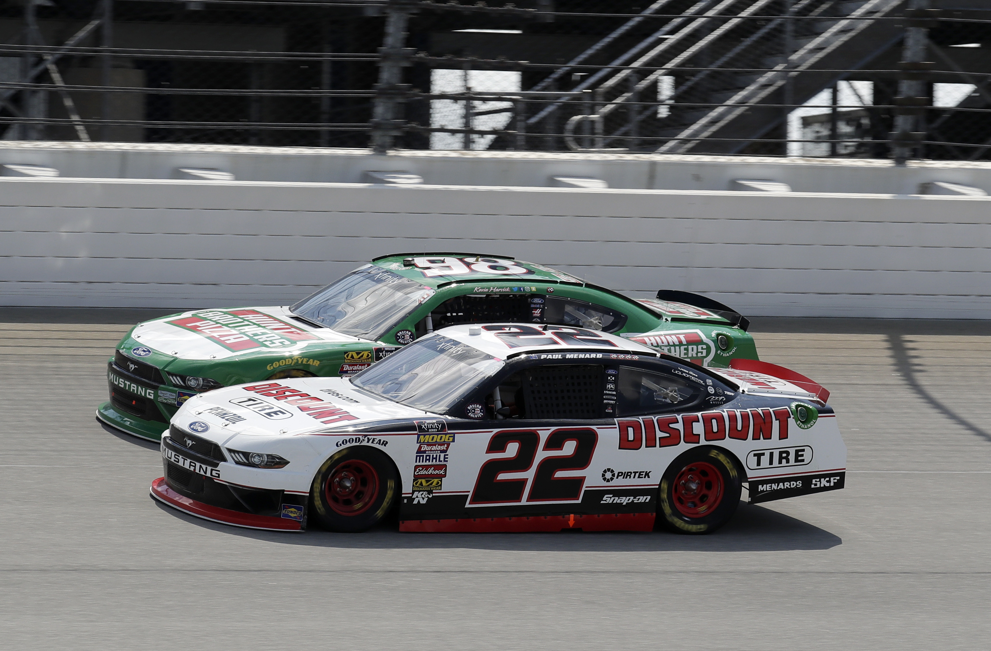 Larson wins NASCAR Xfinity race at Chicagoland Speedway