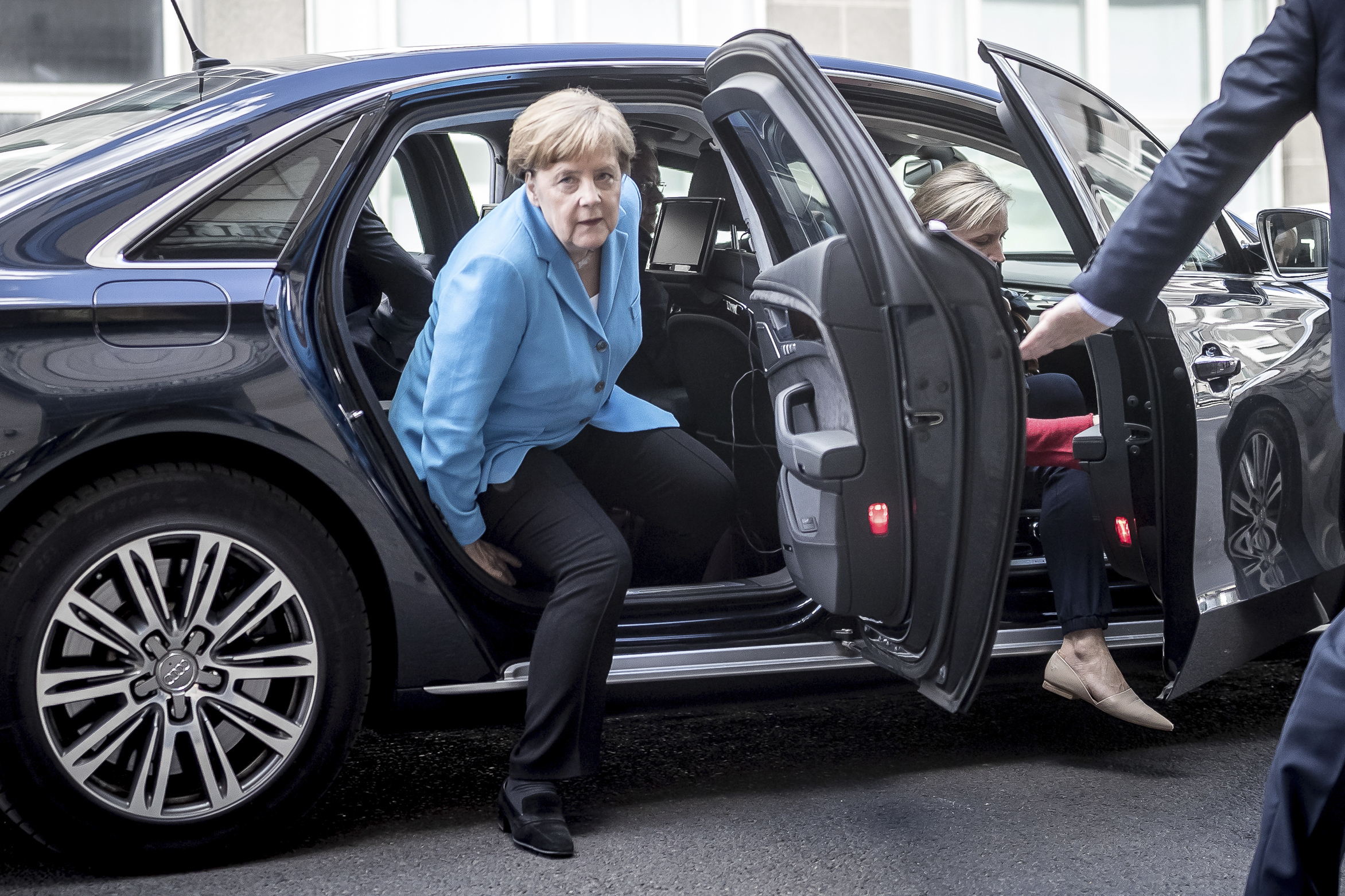 No resolution to German government crisis over migrant plans